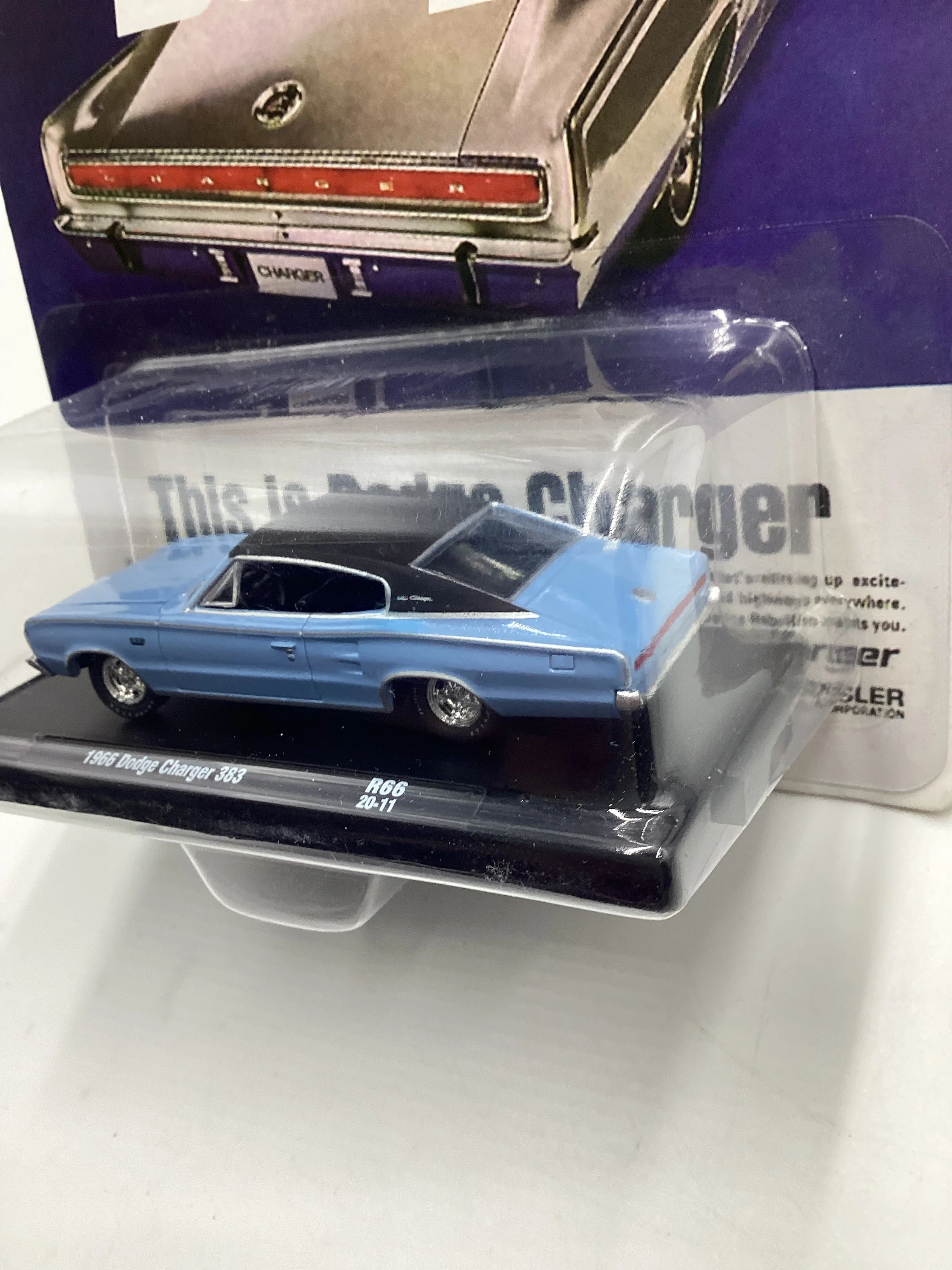 M2 Machines Auto Drivers Dodge 1966 Dodge Charger 383 Light Blue R66 193F - Image 4