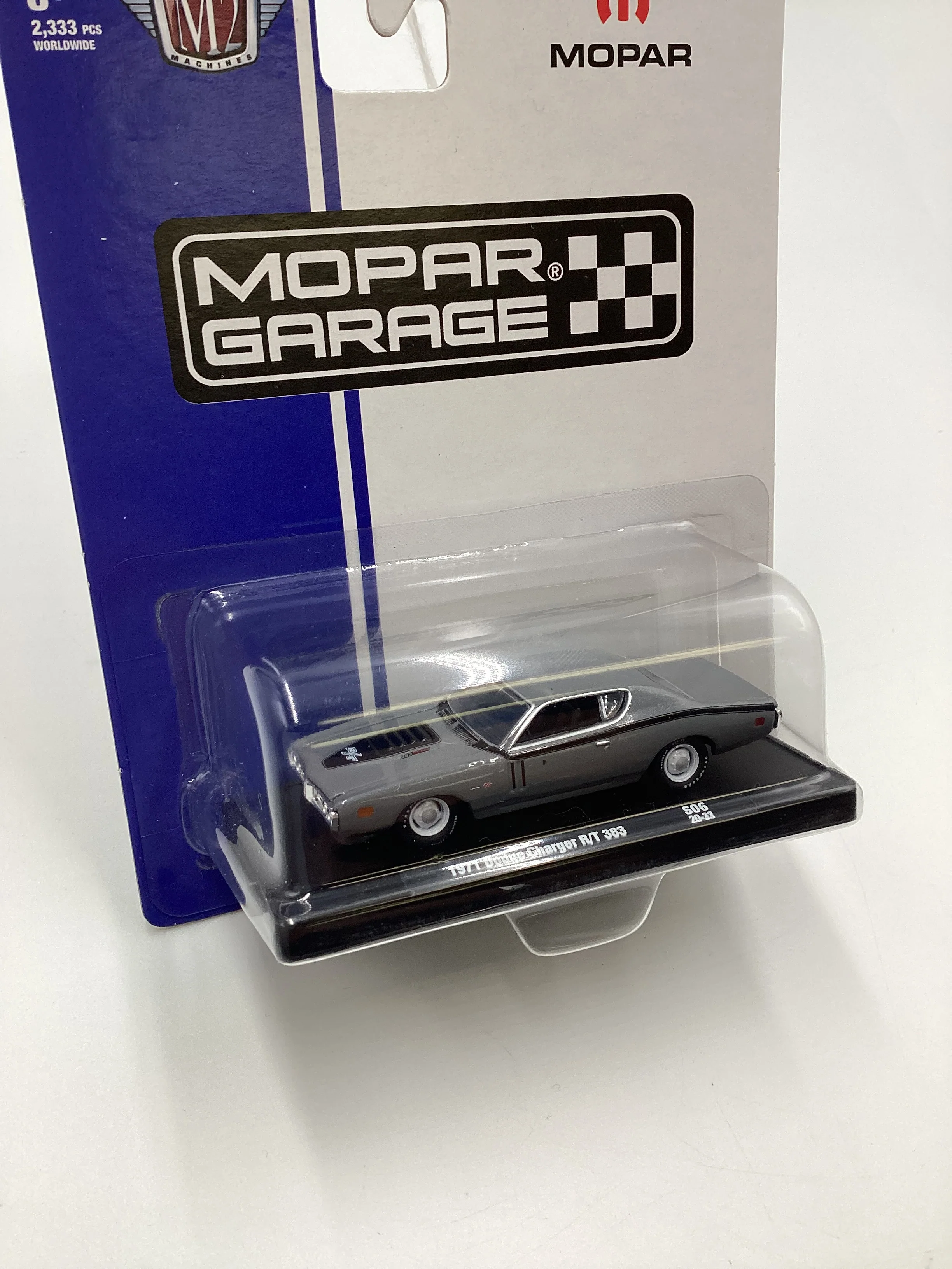 M2 Machines Auto-drivers Mopar Garage 1971 Dodge Charger R/T 383 S06 193A - Image 5