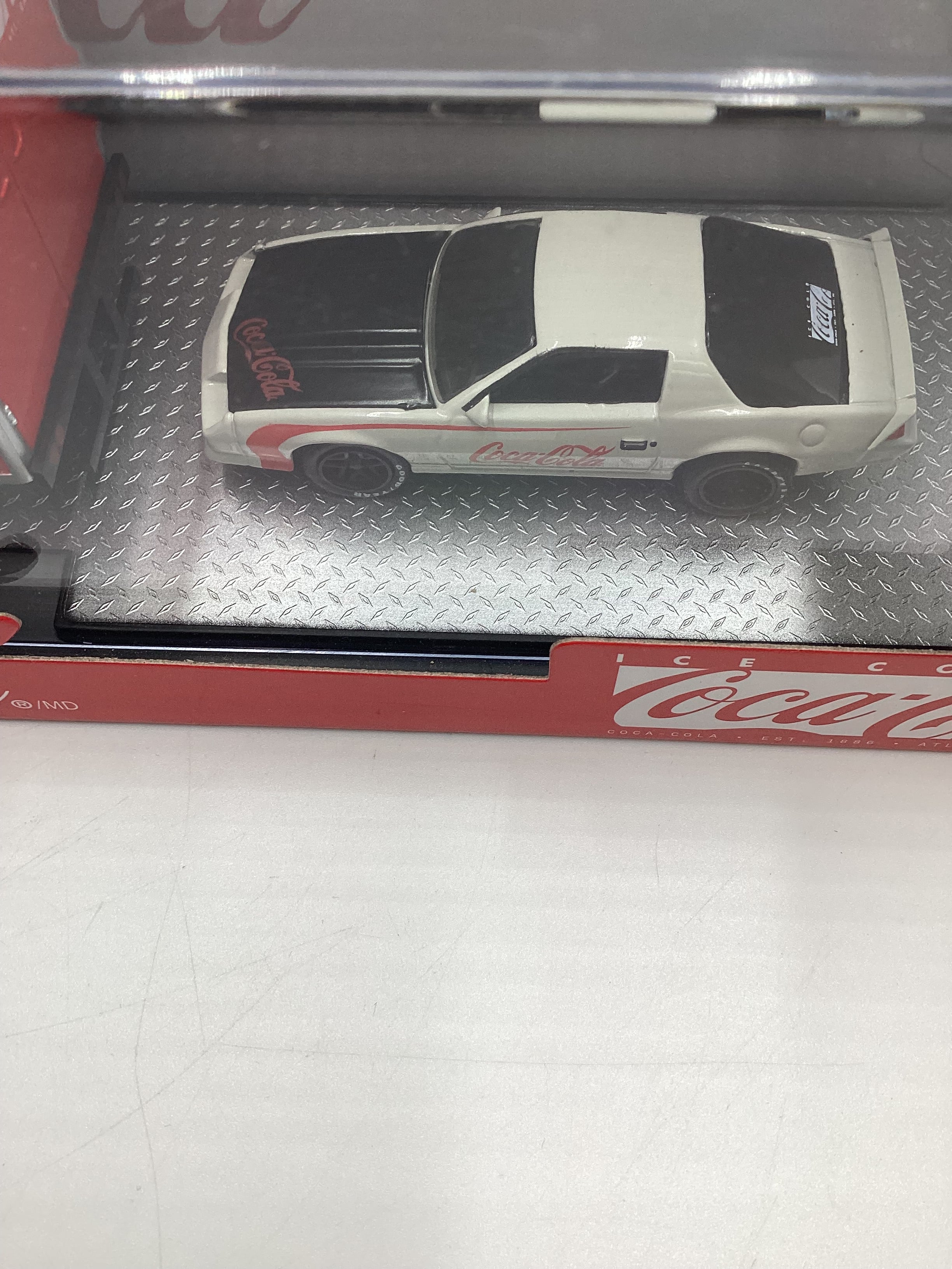 M2 Machines Auto Haulers Coca Cola 1968 Chevrolet C60 truck & 1985 Chevrolet Camaro IROC-Z TW19 - Image 4