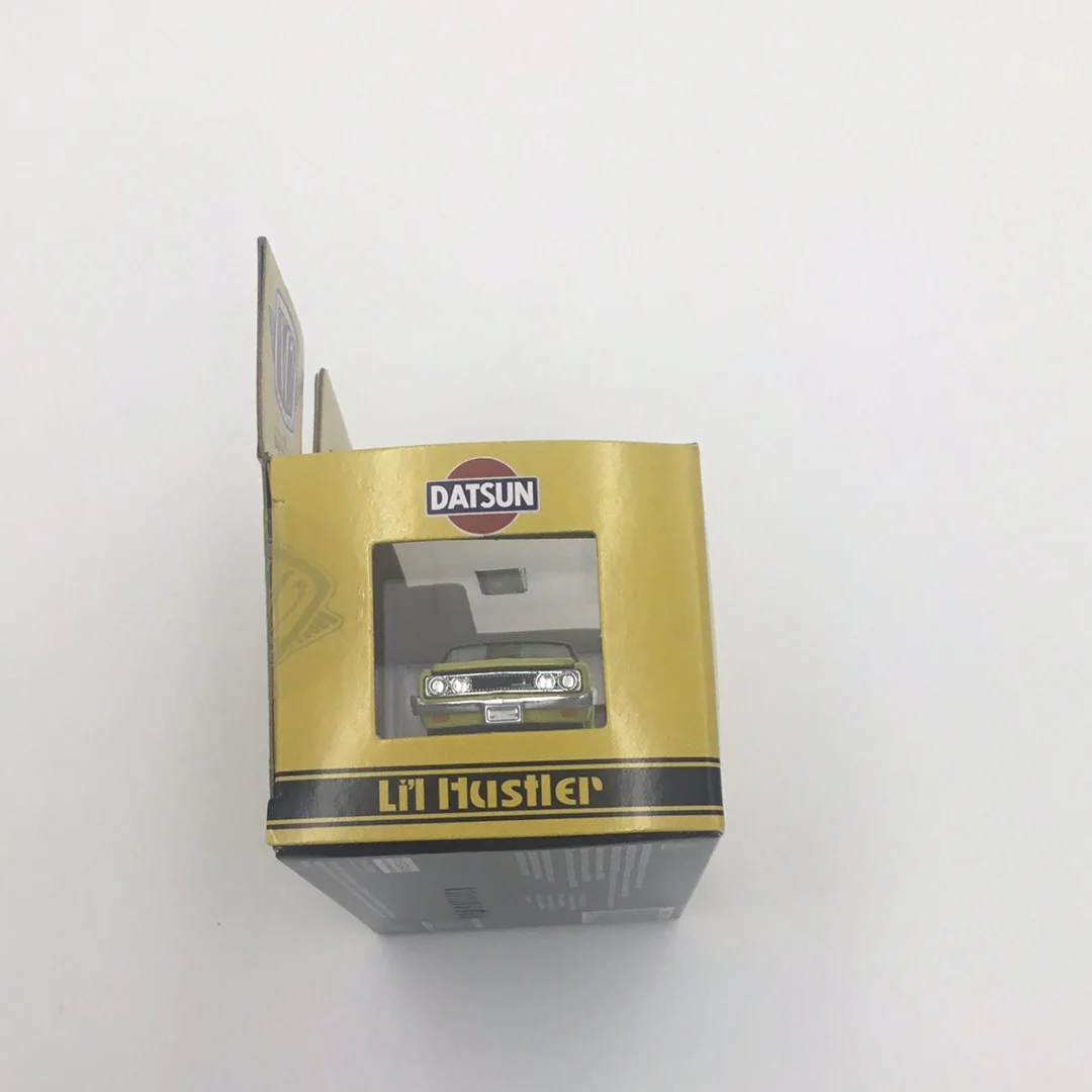 M2 Machines auto-thentics 1976 Datsun Truck Lil Hustler R68 - Image 3