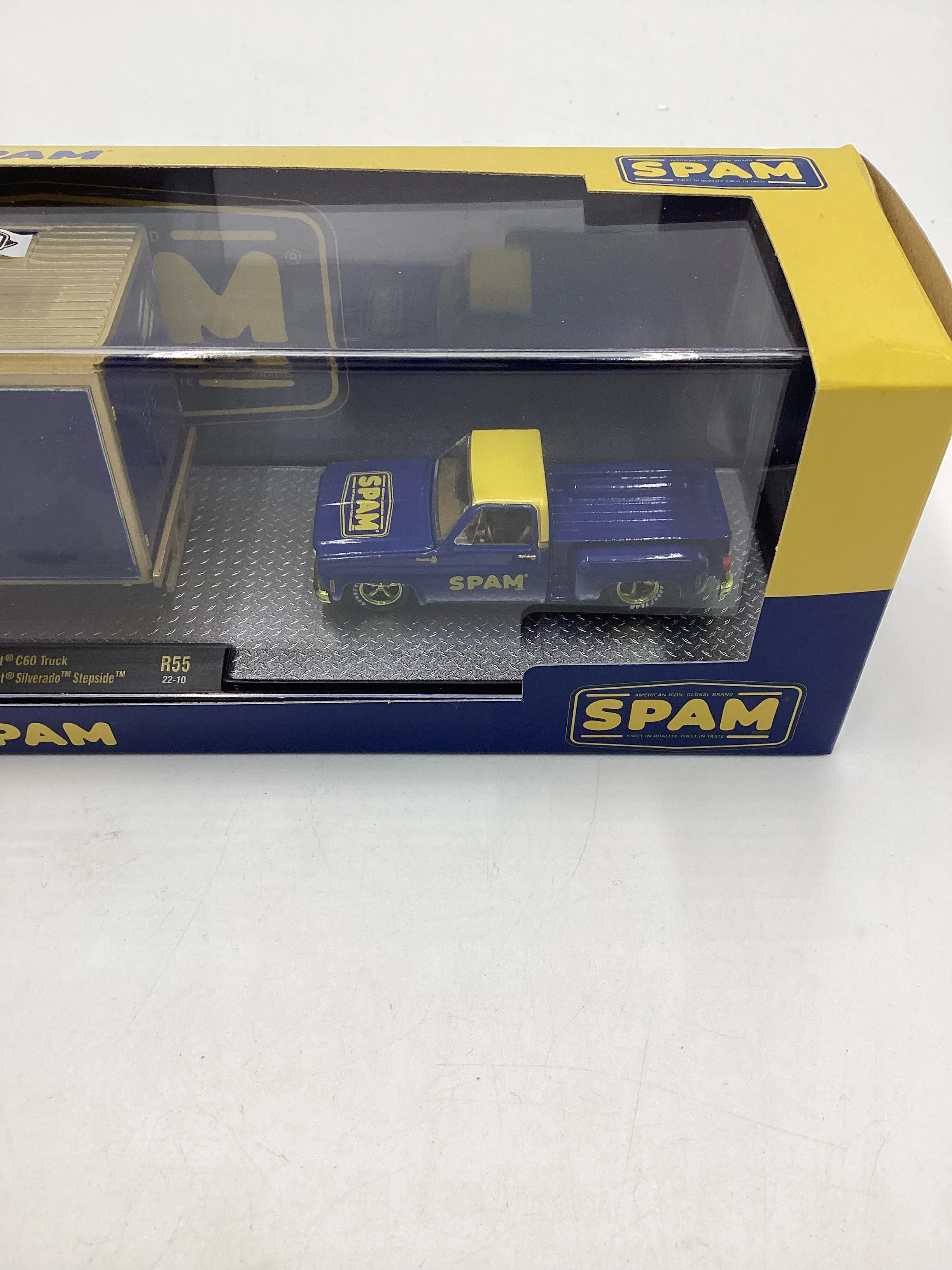 M2 Machines CHASE 1/750 Spam 1968 Chevrolet C60 Truck & 1979 Chevy Silverado Stepside R55 - Image 4