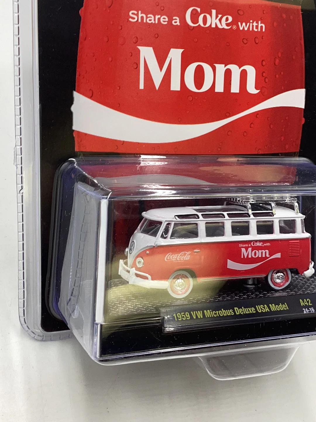 M2 Machines Coca Cola 1959 VW Microbus Deluxe USA Model A42 - Image 4