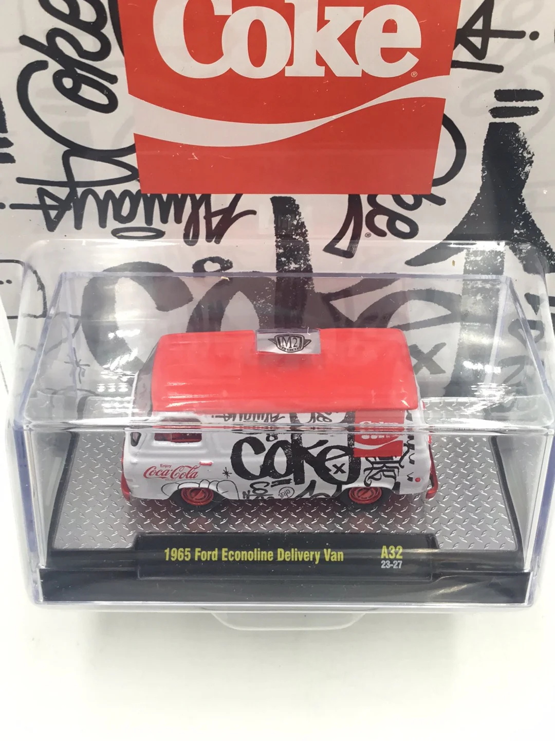 M2 Machines Coca Cola 1965 Ford Econoline Delivery Van CHASE A32 - Image 5