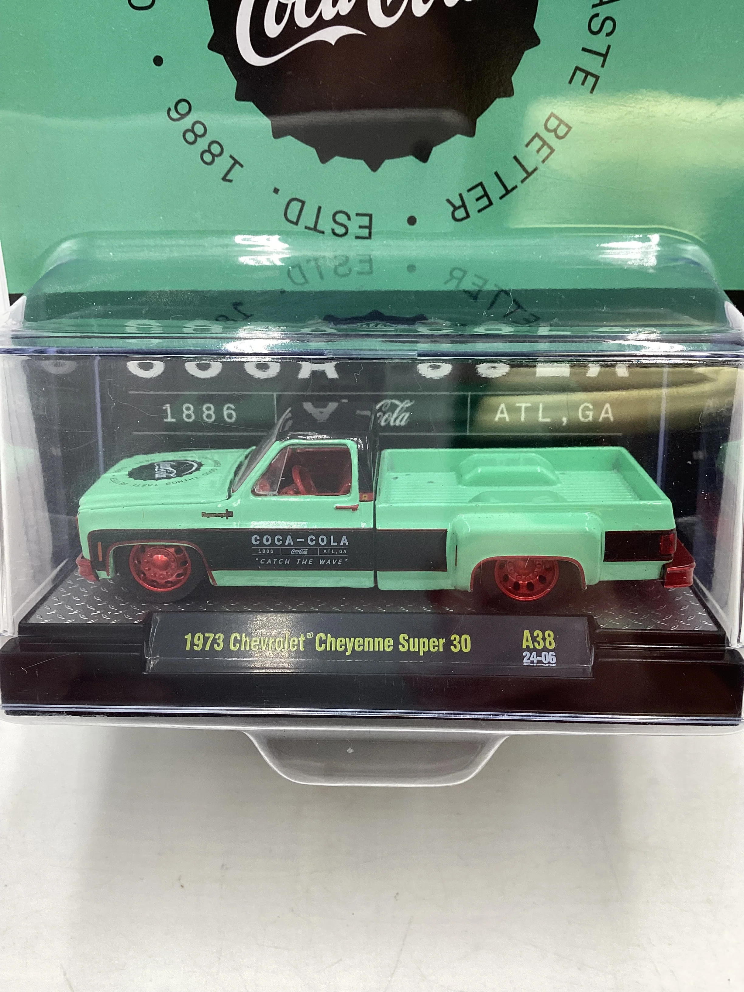 M2 Machines Coca-Cola Chase 1973 Chevrolet Cheyenne Super 30 A38 - Image 3