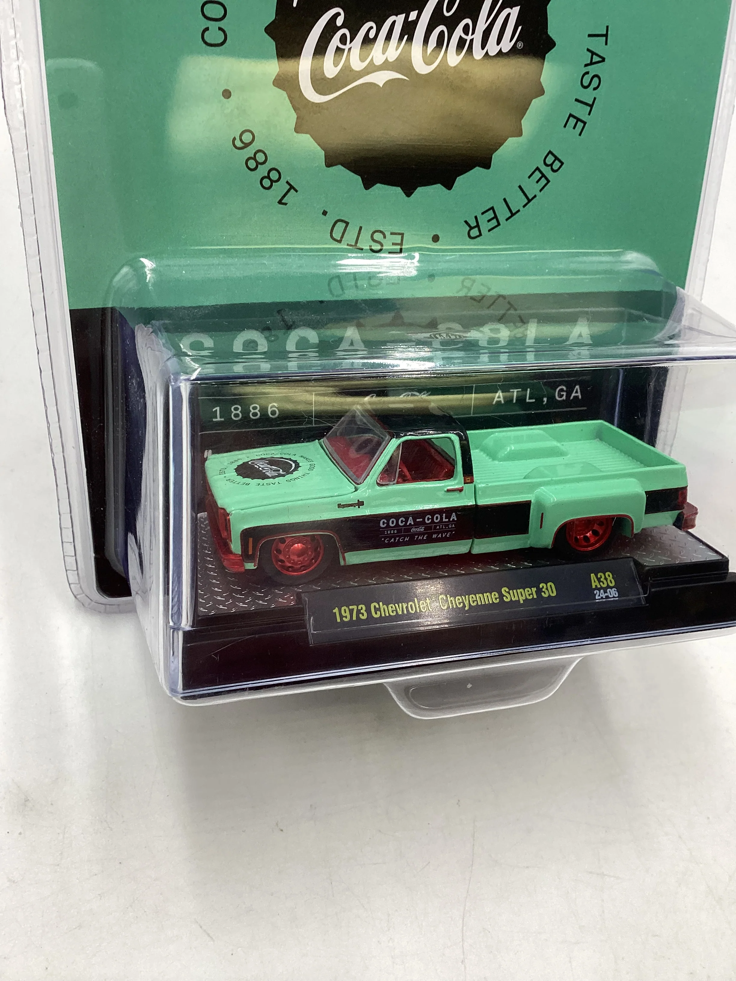 M2 Machines Coca-Cola Chase 1973 Chevrolet Cheyenne Super 30 A38 - Image 5