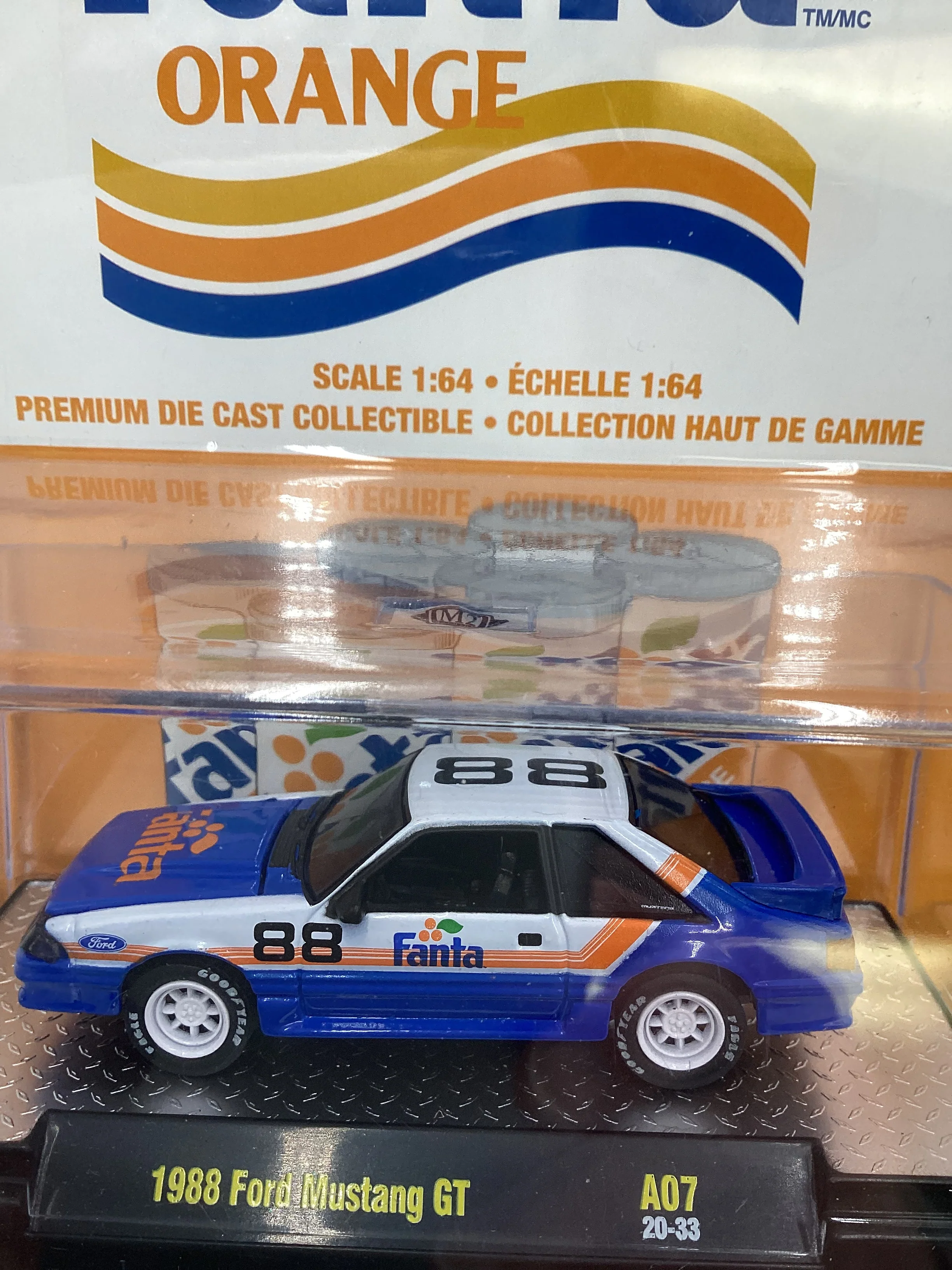 M2 Machines Fanta 1988 Ford Mustang GT Blue/White A07 204H - Image 6