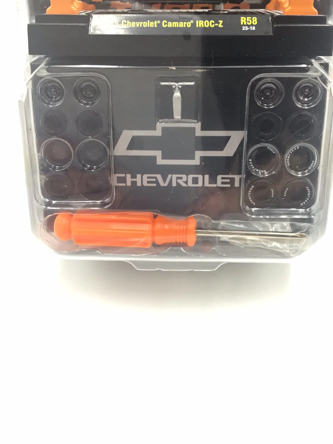 M2 Machines Model Kit 1985 Chevrolet Camaro IROC-Z R58 - Image 3