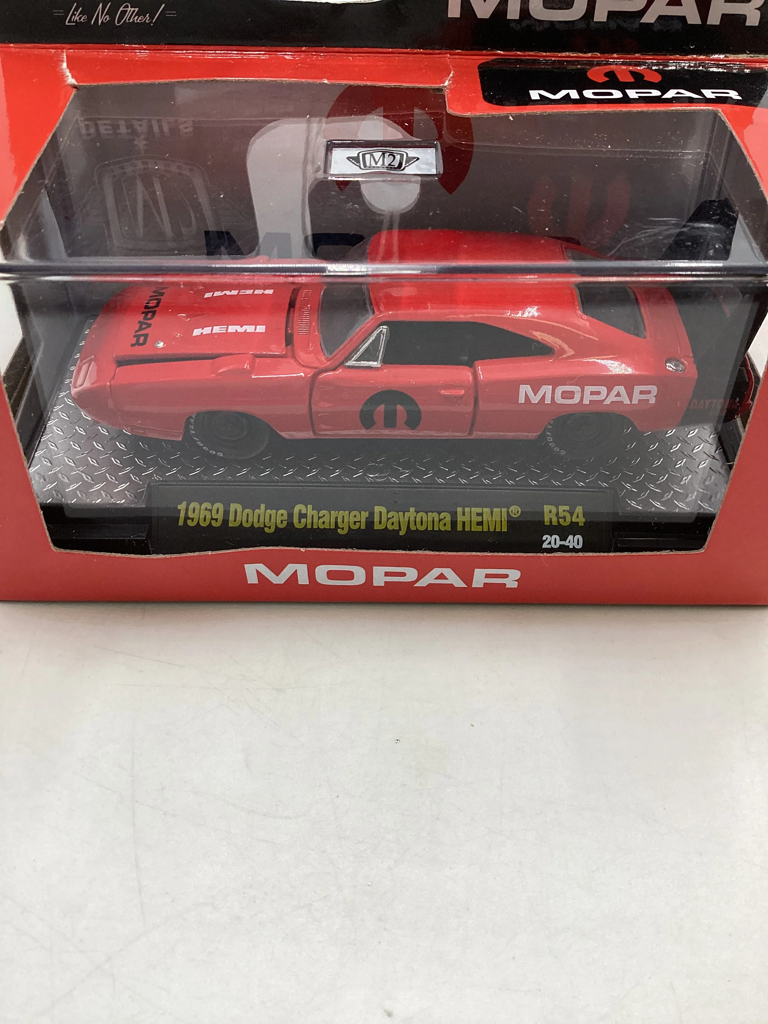 M2 Machines Mopar R54 1969 Dodge Charger Daytona Hemi Red - Image 2