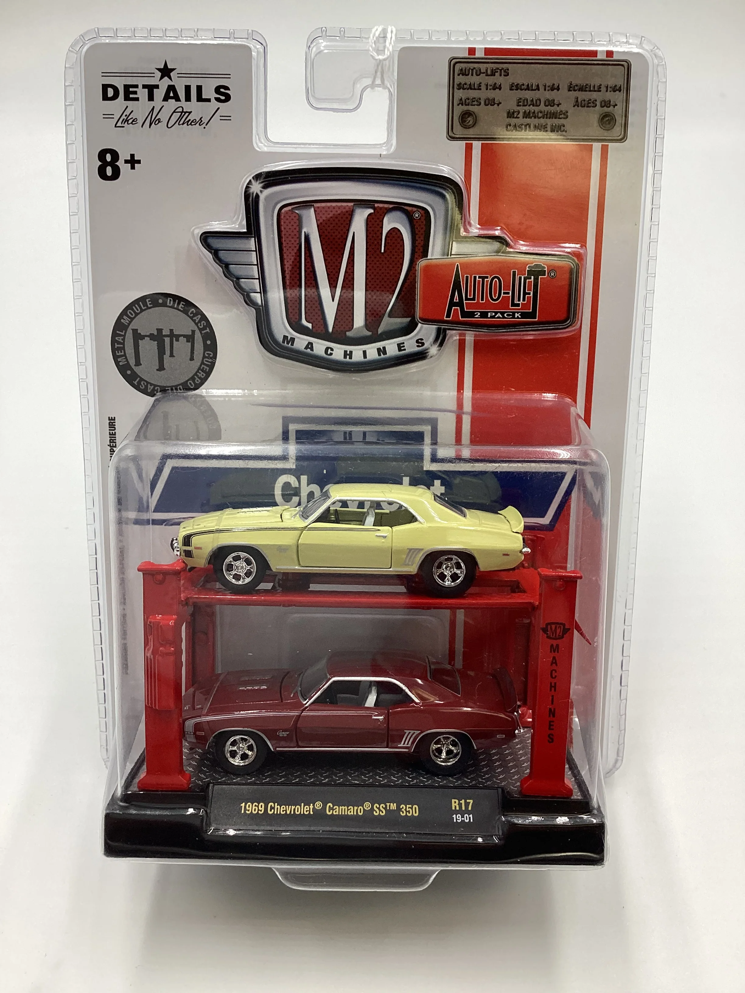 M2 Machines Auto-lift 2 Pack 1969 Chevrolet Camaro SS 350 R17 205H - Image 2