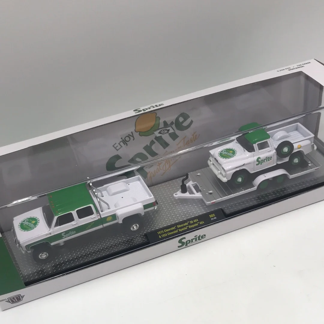 M2 Machines Sprite haulers 1975 Chevrolet Silverado 30 4x4 1958 Apache step side new model s02 - Image 4