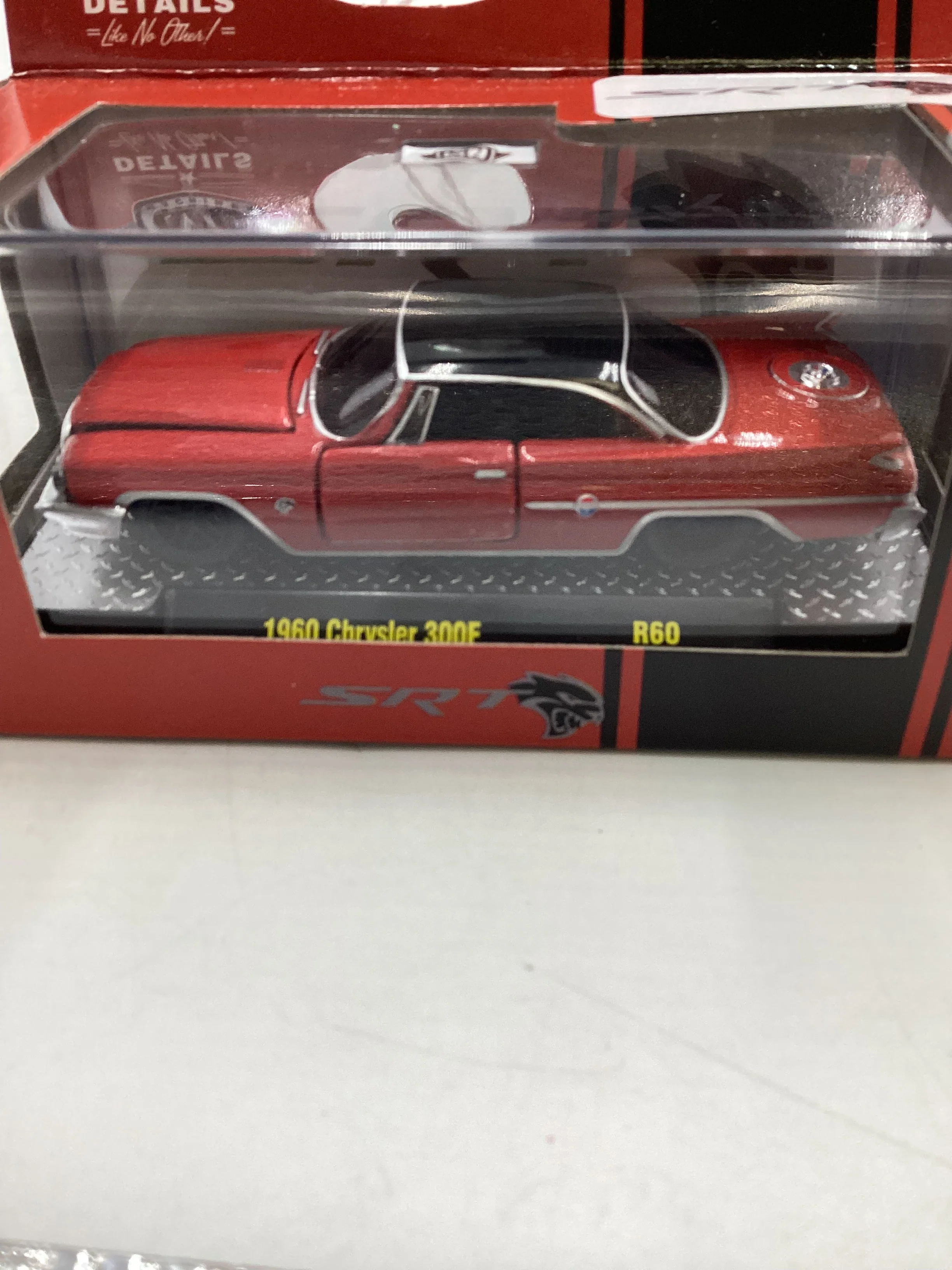 M2 Machines SRT 1960 Chrysler 300F R60 Red - Image 3