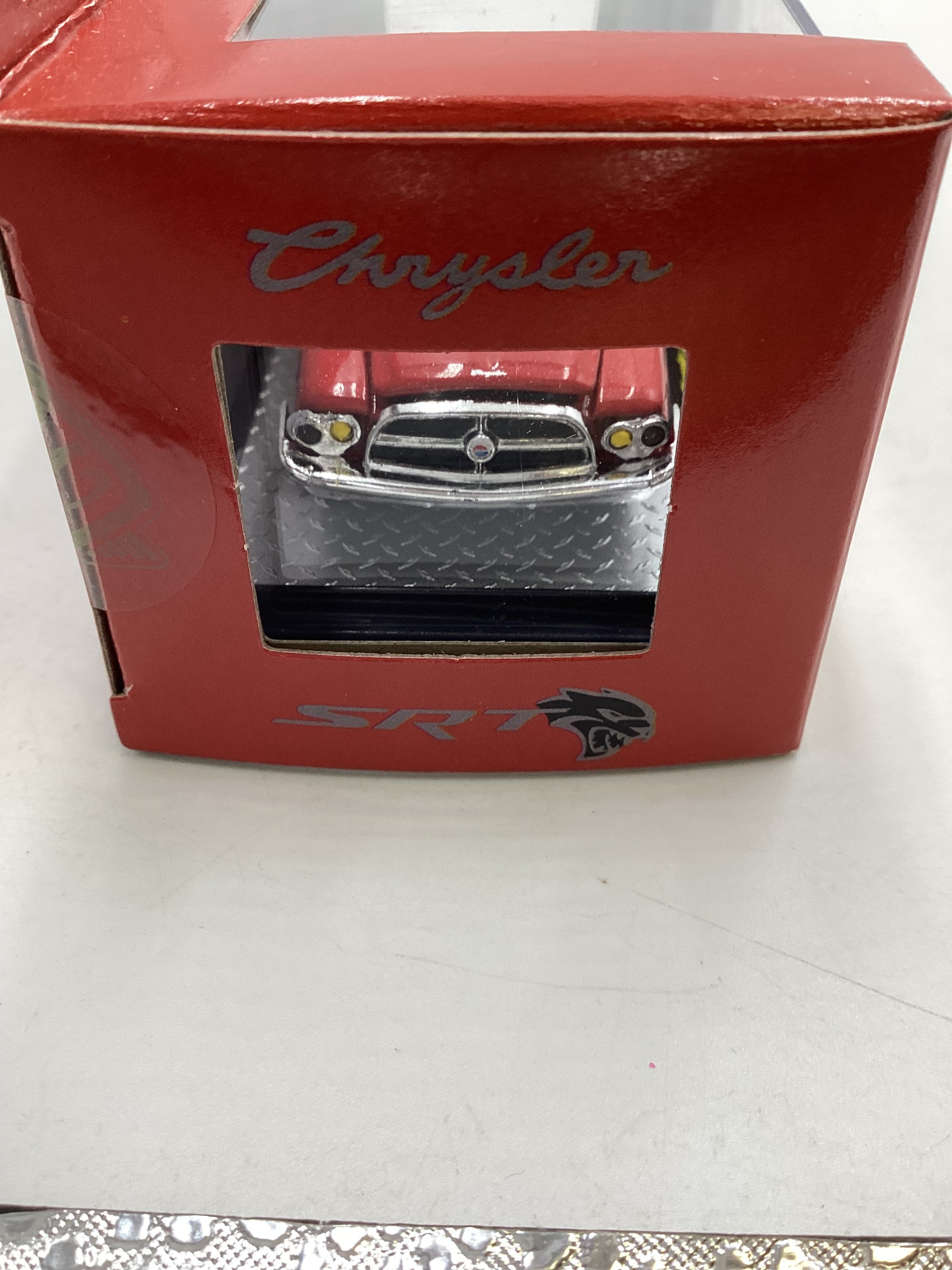 M2 Machines SRT 1960 Chrysler 300F R60 Red - Image 5