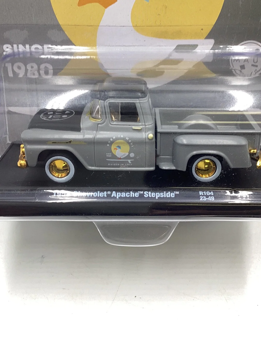 M2 Maui and Sons Chase 1/750 1958 Chevrolet Apache Stepside R104 - Image 3
