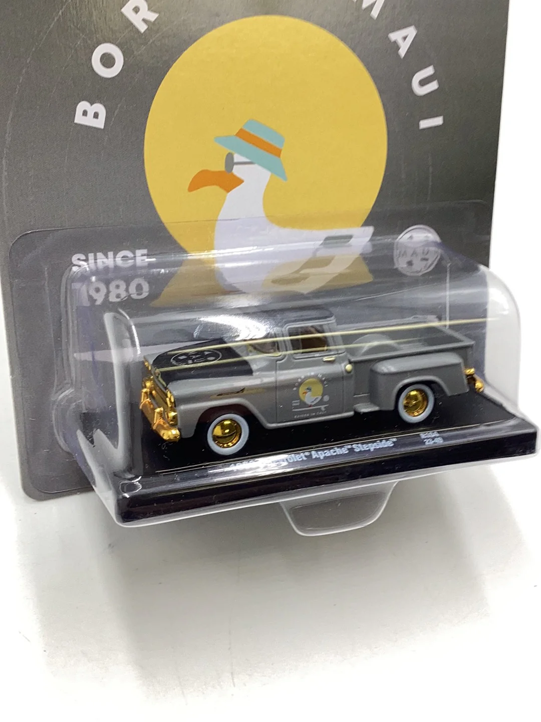 M2 Maui and Sons Chase 1/750 1958 Chevrolet Apache Stepside R104 - Image 4