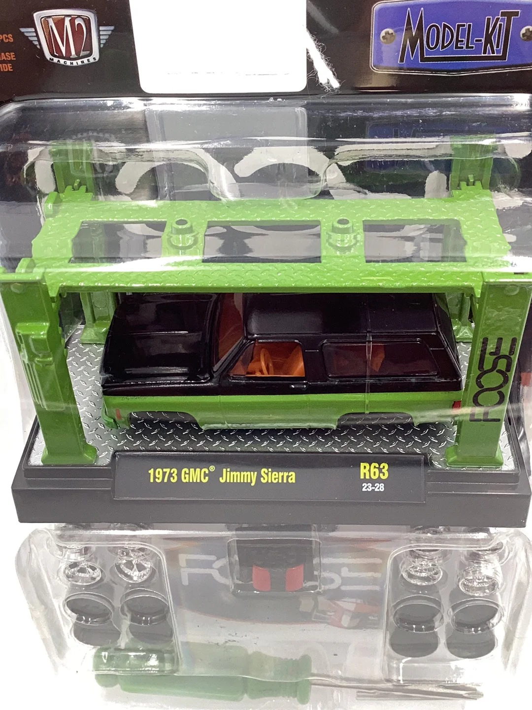 M2 Model kit 1973 GMC Jimmy Sierra R63 - Image 4