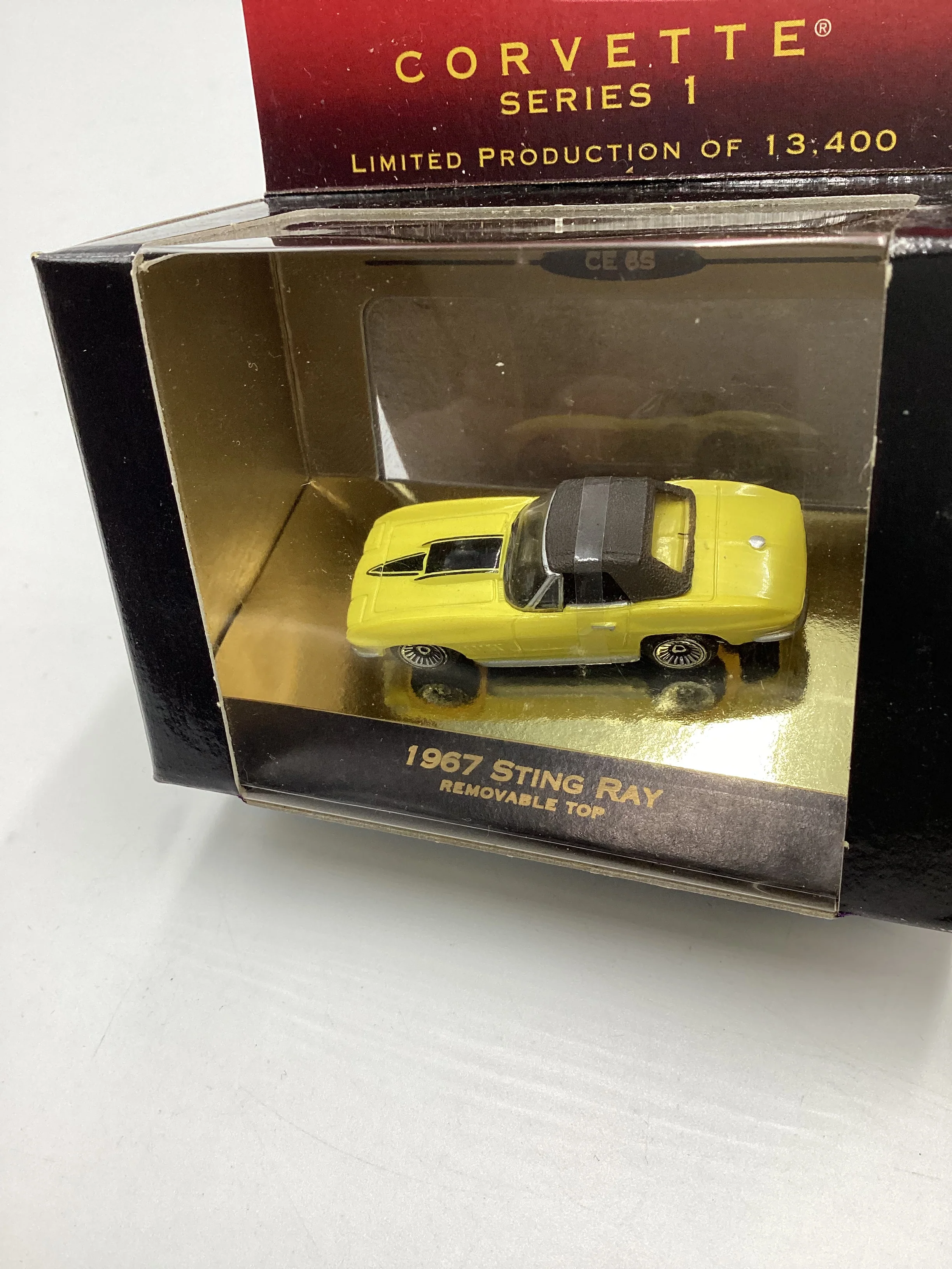 Micro Machines Collectors Edition Corvette Series 1 1967 Sting Ray Yellow 1/13400 SR CE 65 - Image 3
