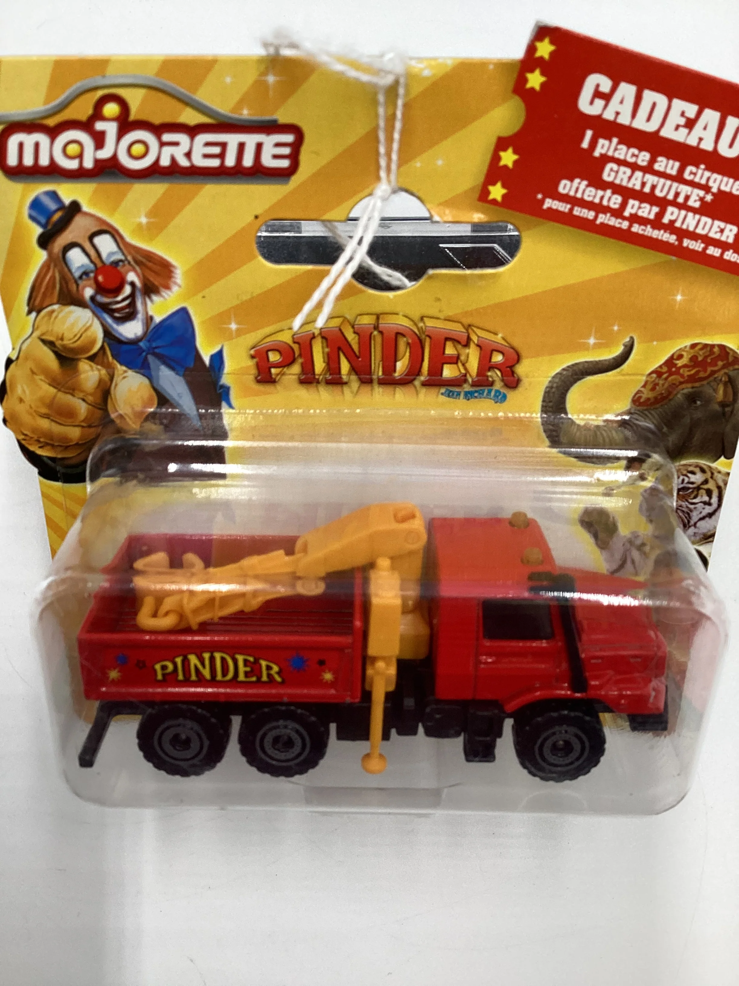 Majorette Pinder Mercedes Benz Zetros Red SR - Image 5