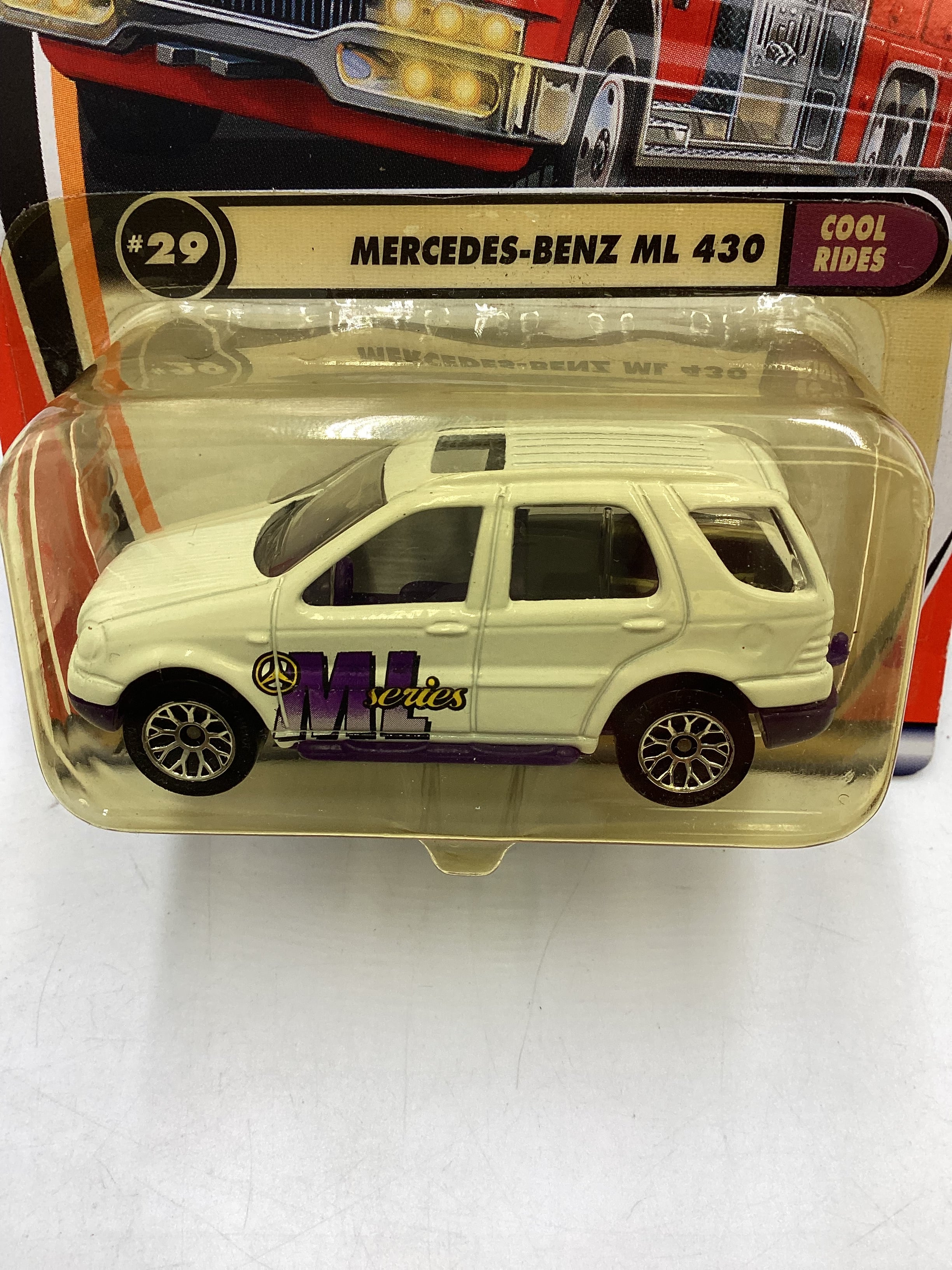 Matchbox #29 MBX Cool Rides Mercedes-Benz ML 430 White 210C - Image 3