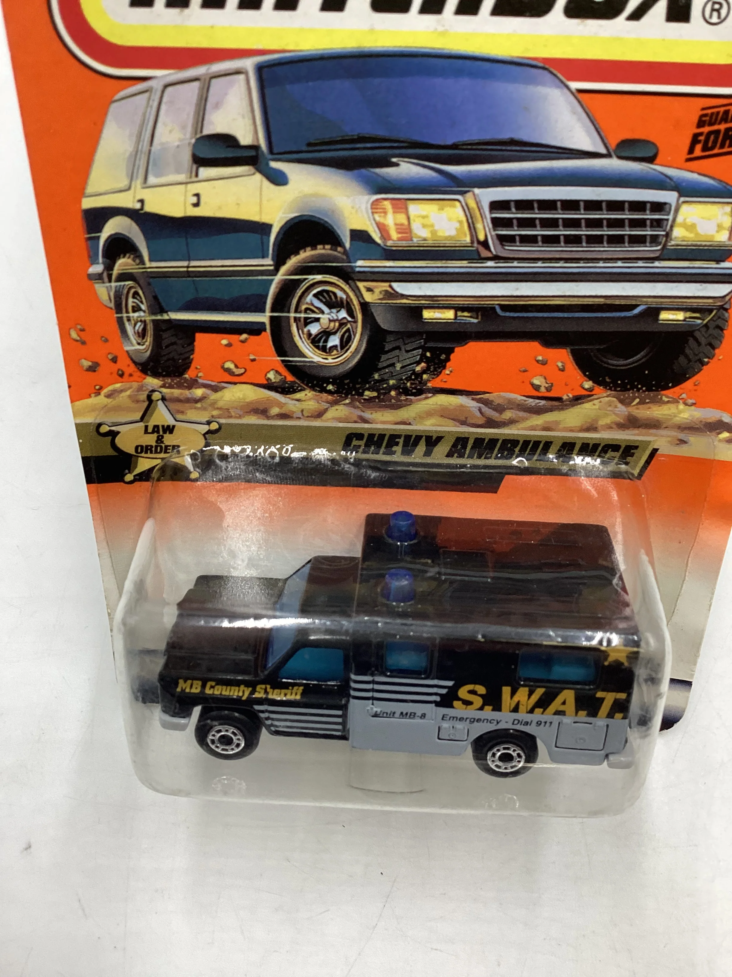 Matchbox 34/100 Chevy Ambulance 211D - Image 6