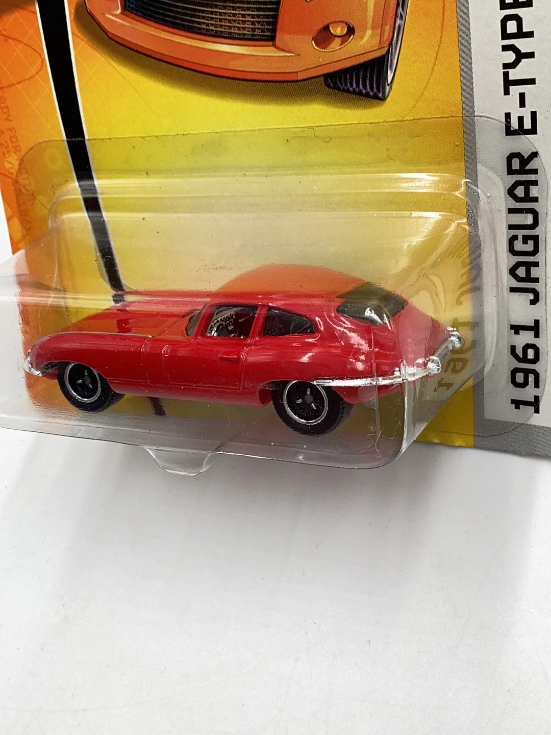 Matchbox 2007 #4 1961 Jaguar E -Type Coupe red 209C - Image 4