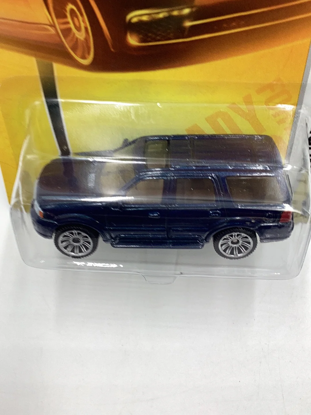 Matchbox #41 Lincoln Navigator 213A - Image 5