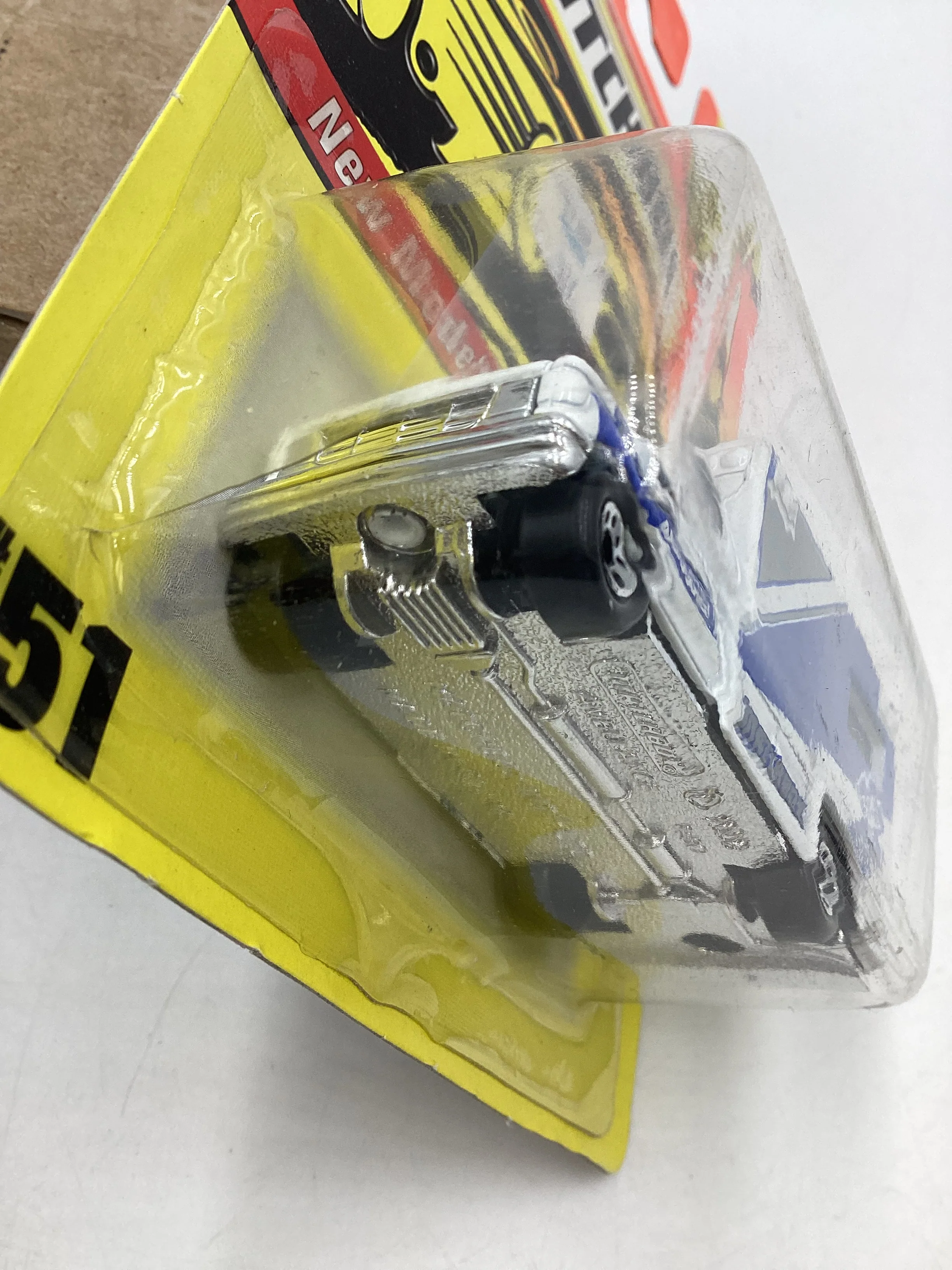 Matchbox #51 Ambulance *Cracked Blister 206B - Image 7
