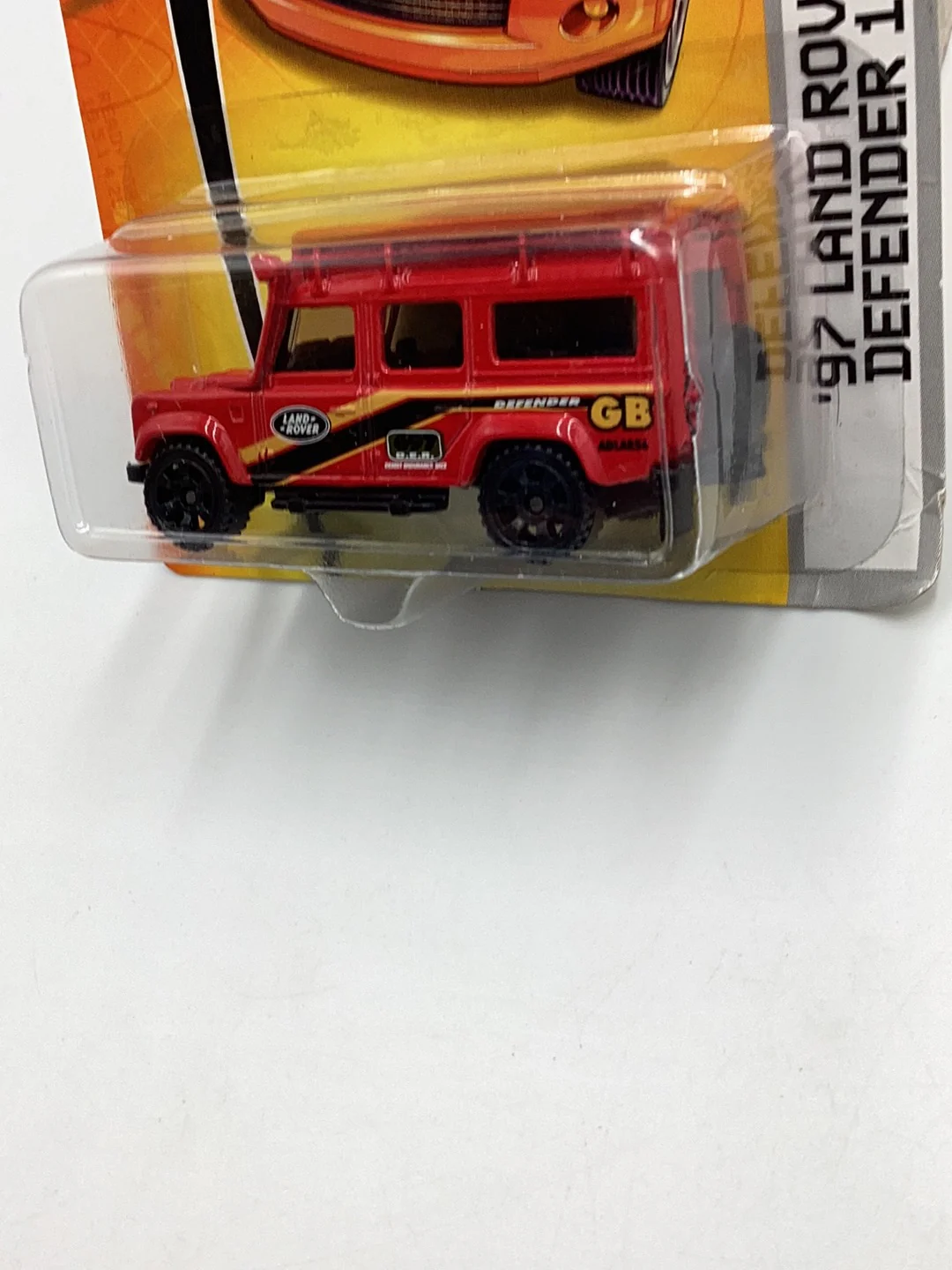 Matchbox #65 97 Land Rover Defender 110 red 208A - Image 4