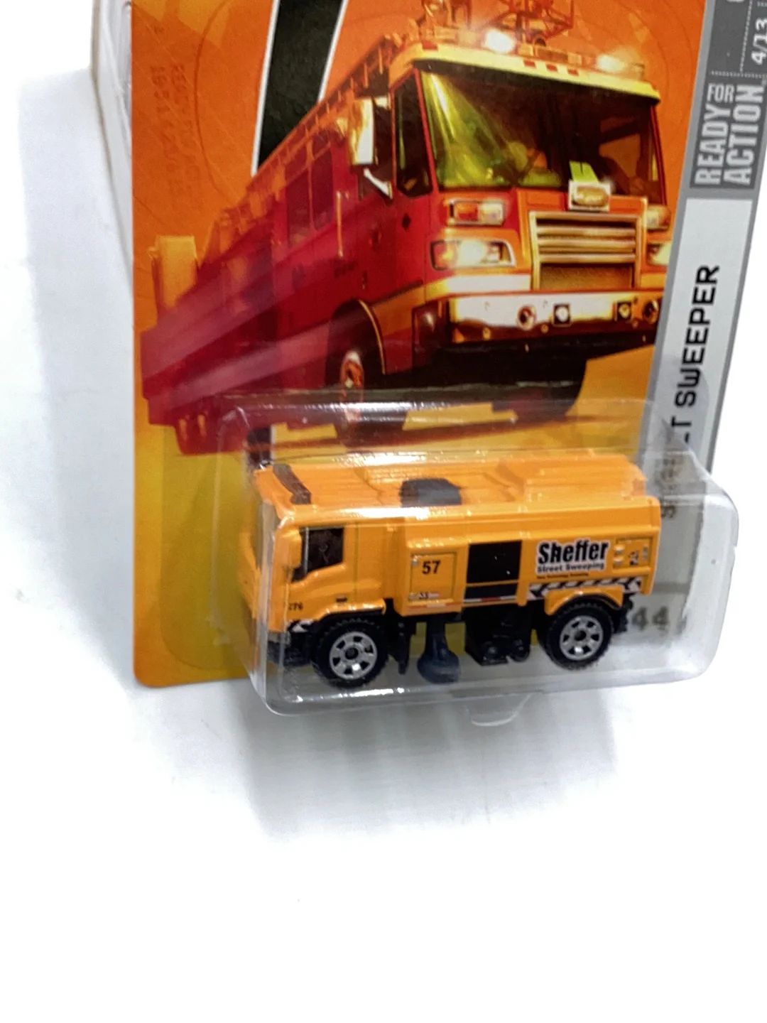 Matchbox city action #44 Street Sweeper 67H - Image 4
