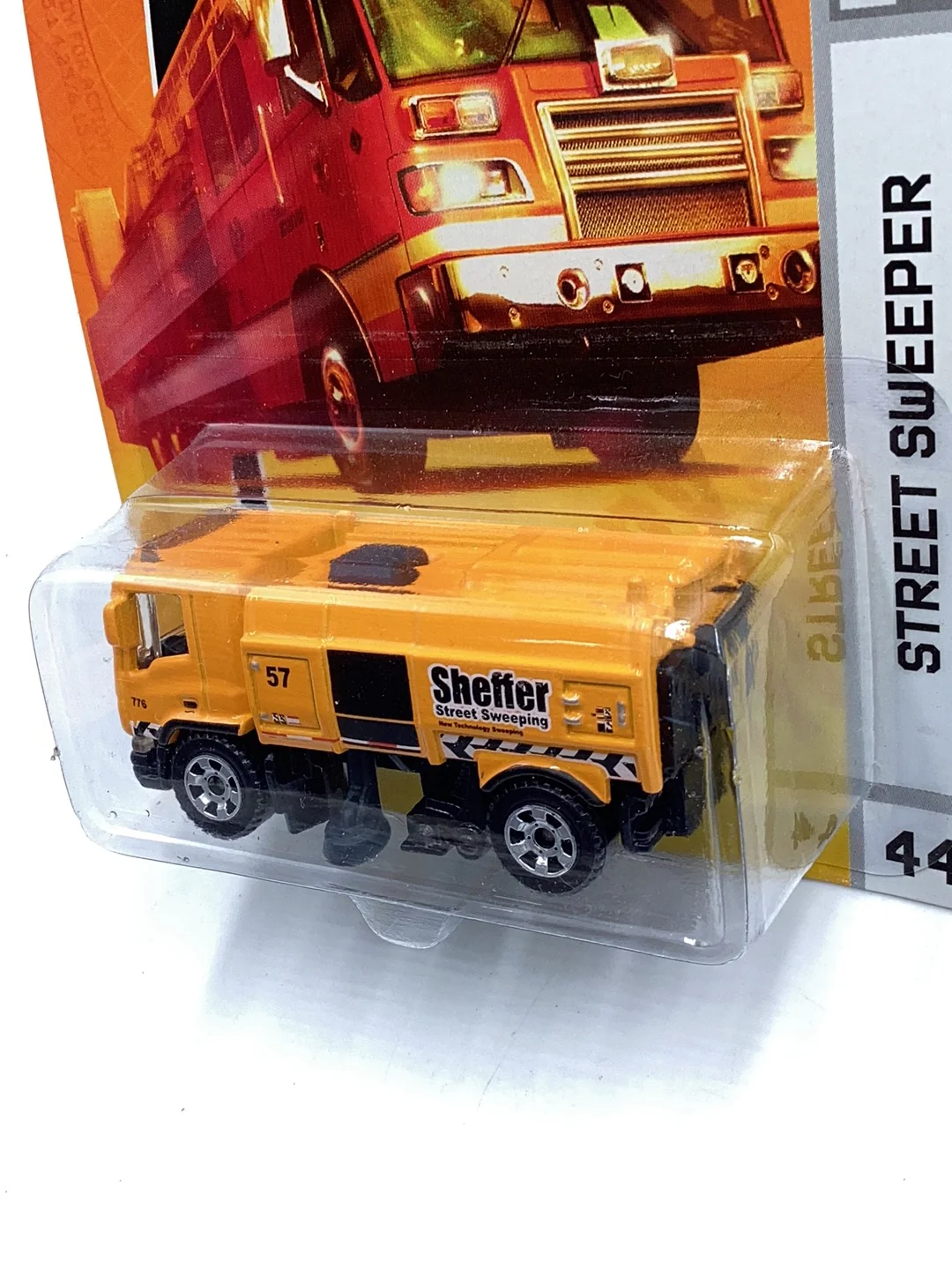 Matchbox city action #44 Street Sweeper 67H - Image 5