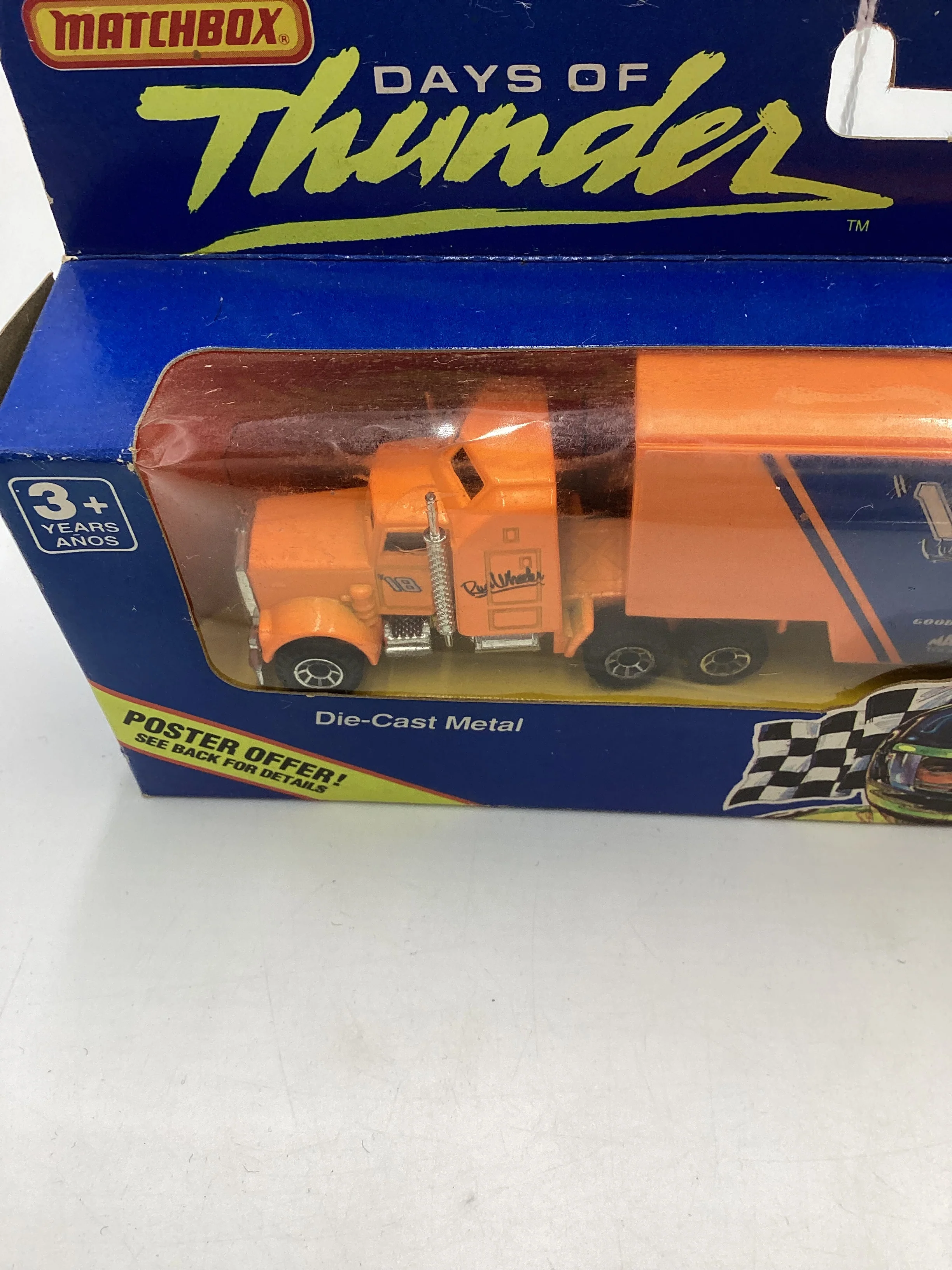 Matchbox Days of Thunder #32560 Team Transports Hardees SR - Image 4