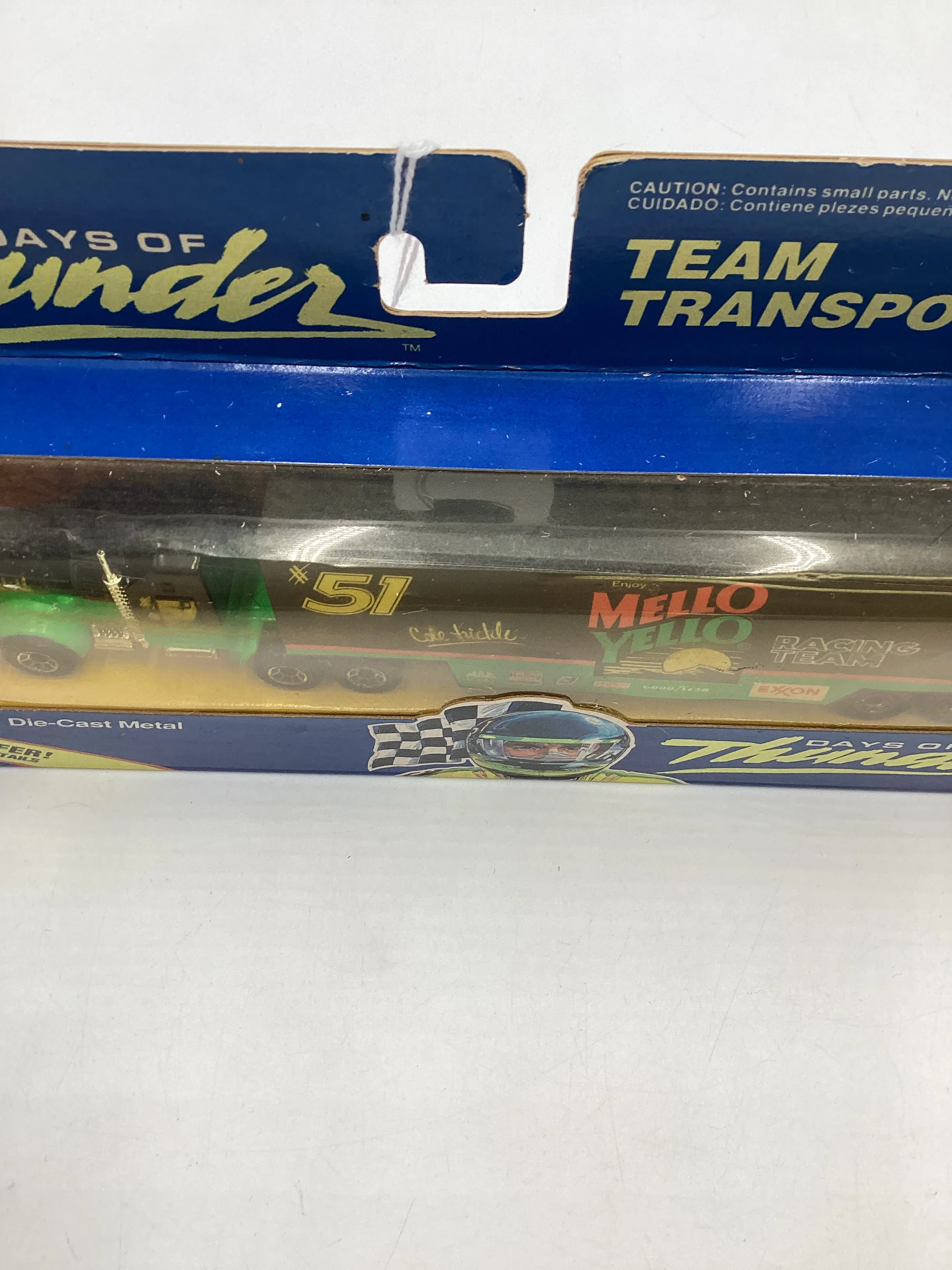 Matchbox Days of Thunder #32560 Team Transports Mello Yellow SR - Image 8