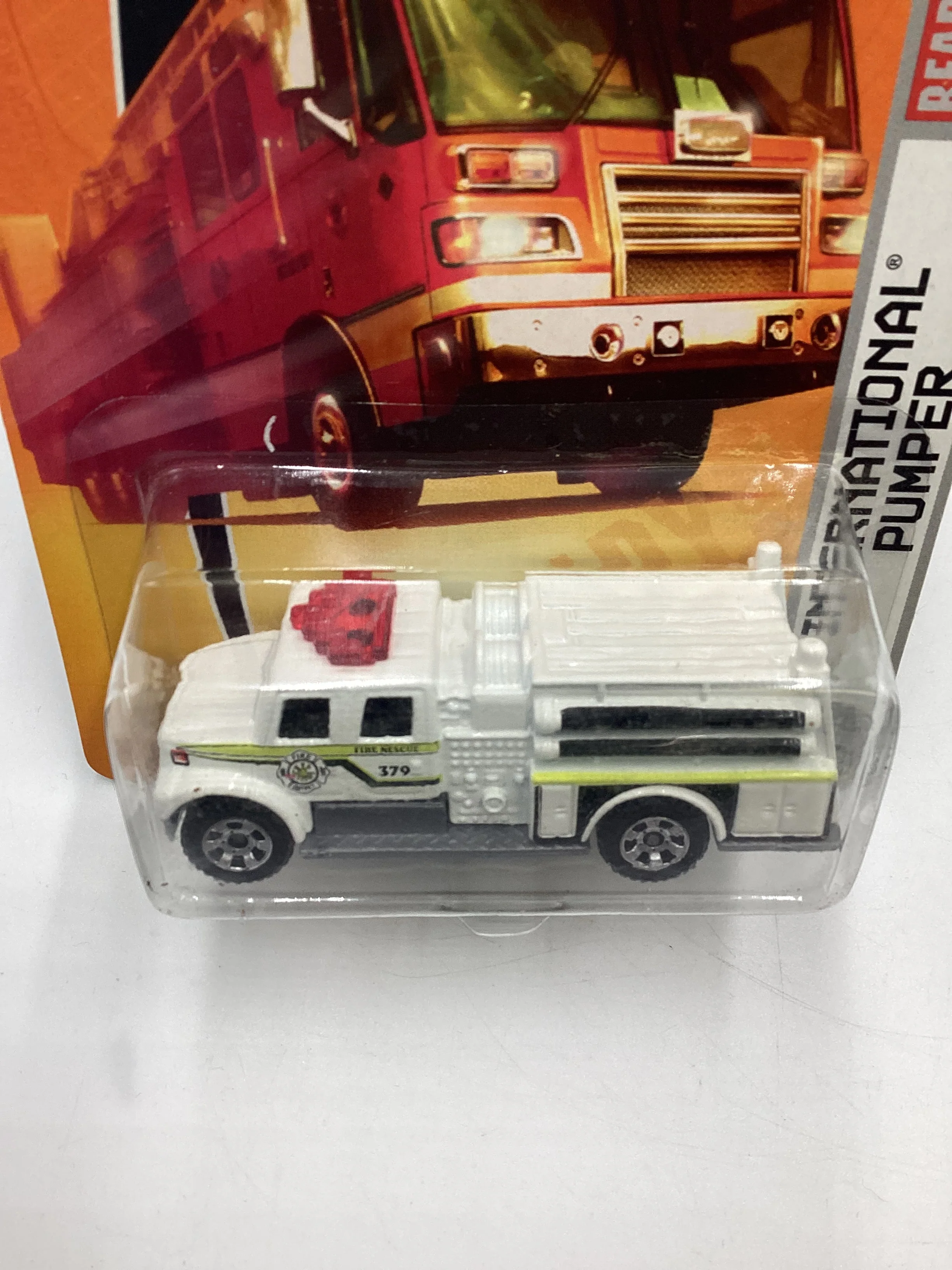 Matchbox Emergency Response #59 International Pumper White 207C - Image 6