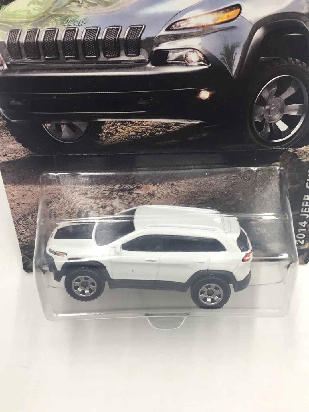 Matchbox exclusive jeep anniversary 2014 Jeep Cherokee Trailhawk KK4 - Image 5