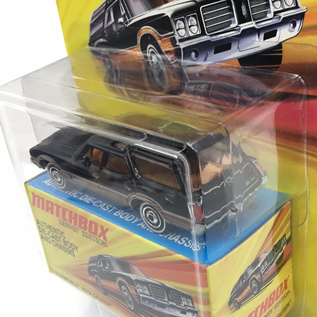 Matchbox Lesley Edition 71 Oldsmobile Vista Cruiser S1 - Image 4