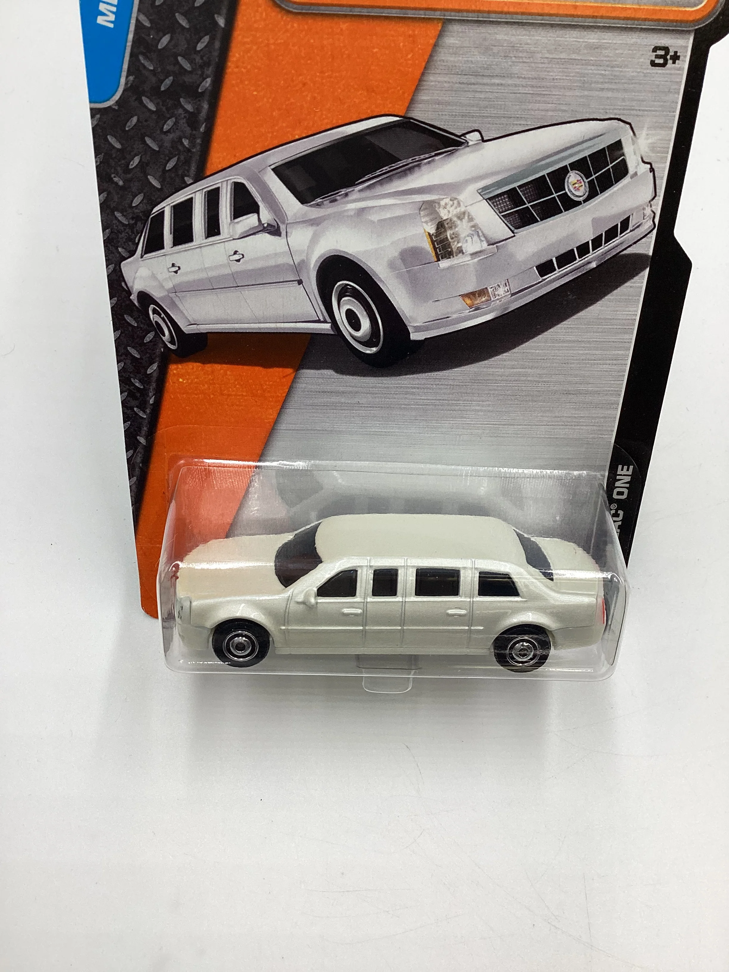 Matchbox Mbx Adventure City #10 Cadillac One White 209A - Image 6