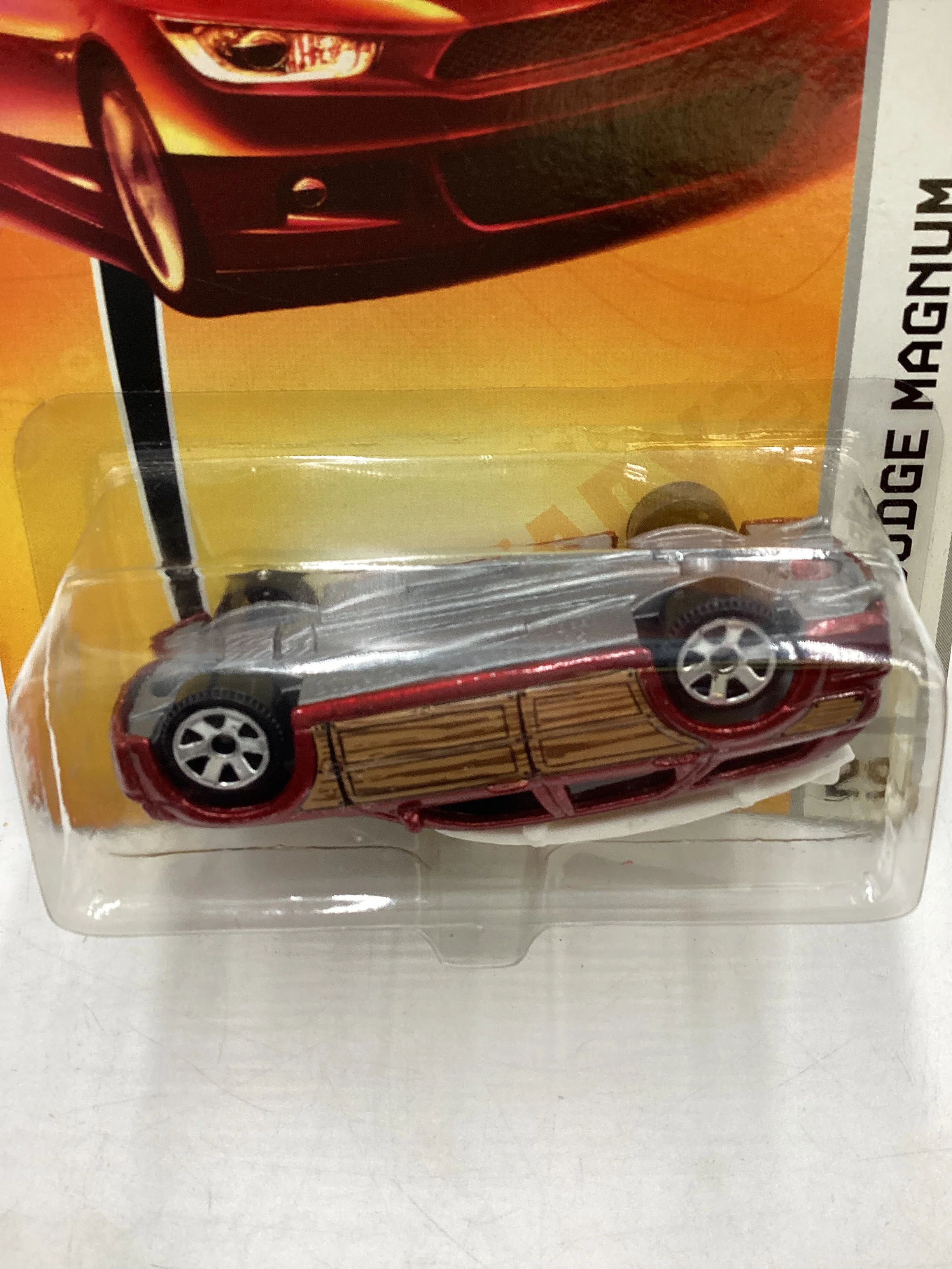 Matchbox Metro Rides #29 Dodge Magnum Red (Upside Down) 208B - Image 3