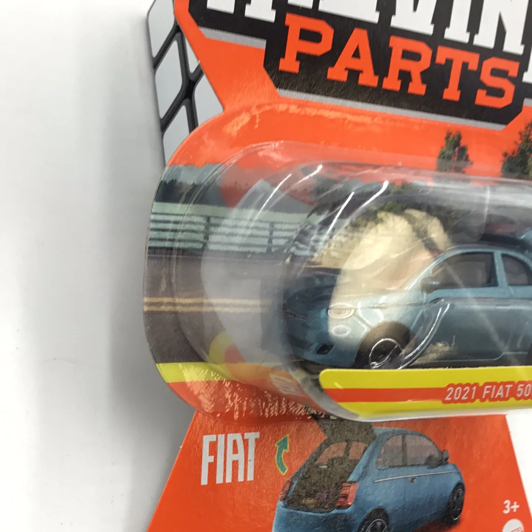 Matchbox Moving Parts 2021 Fiat 500E - Image 3