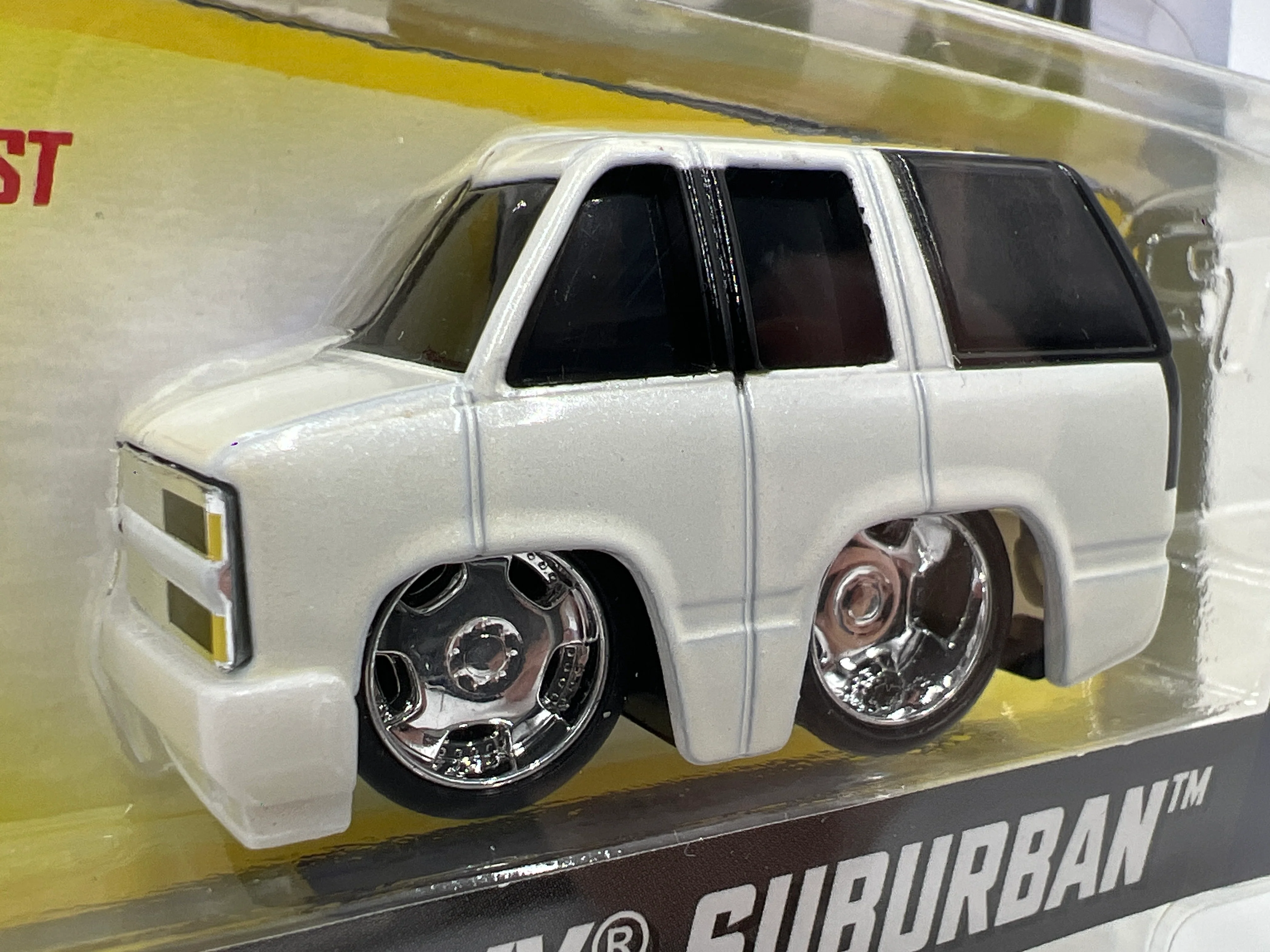 MGA Car Tuned Series 9 #5 95 Chevy Suburban White 178E - Image 2