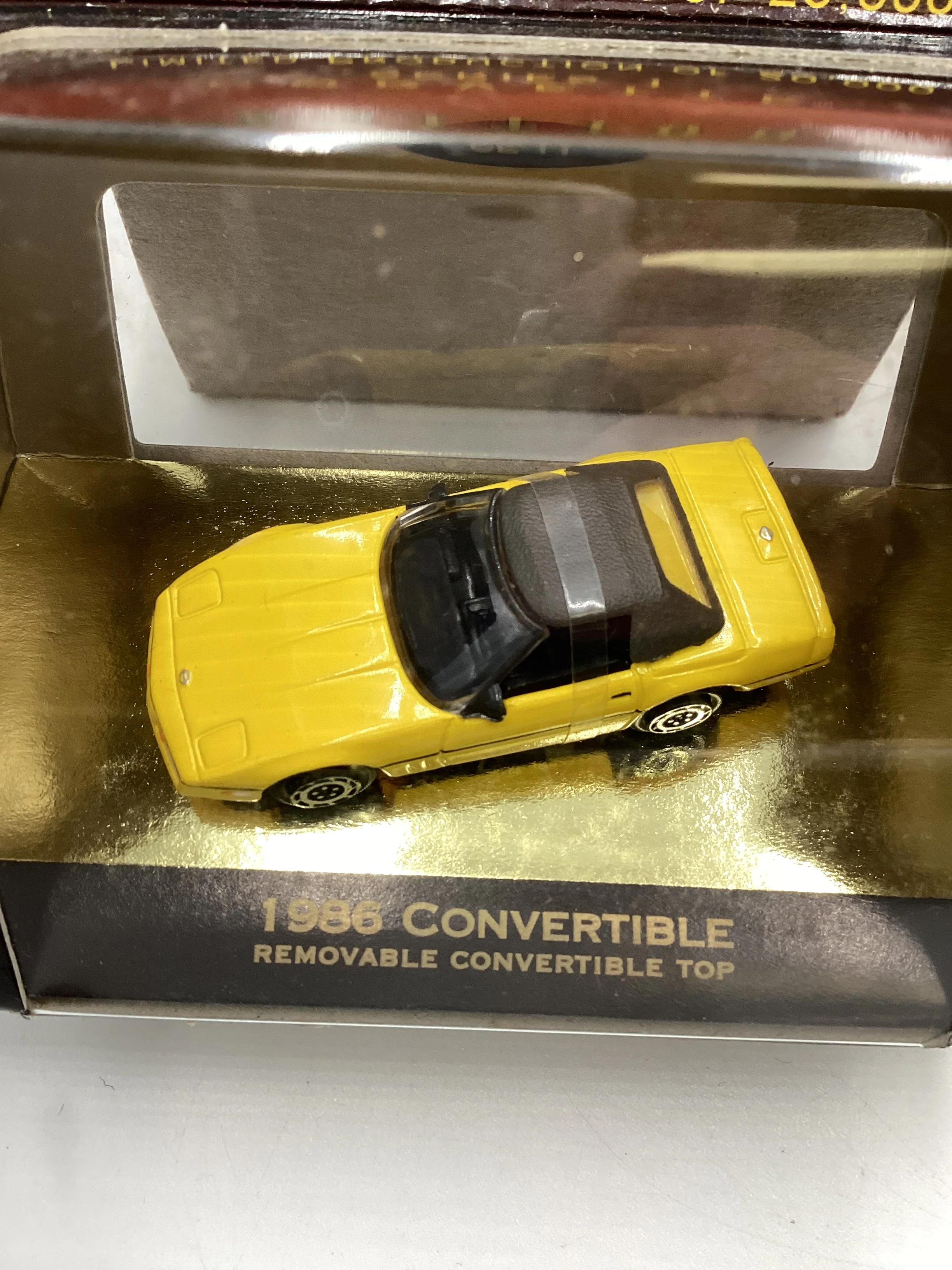 Micro Machines Collectors Edition Corvette Series 1 1986 Convertible Yellow 1/20000 SR CE 11 - Image 6