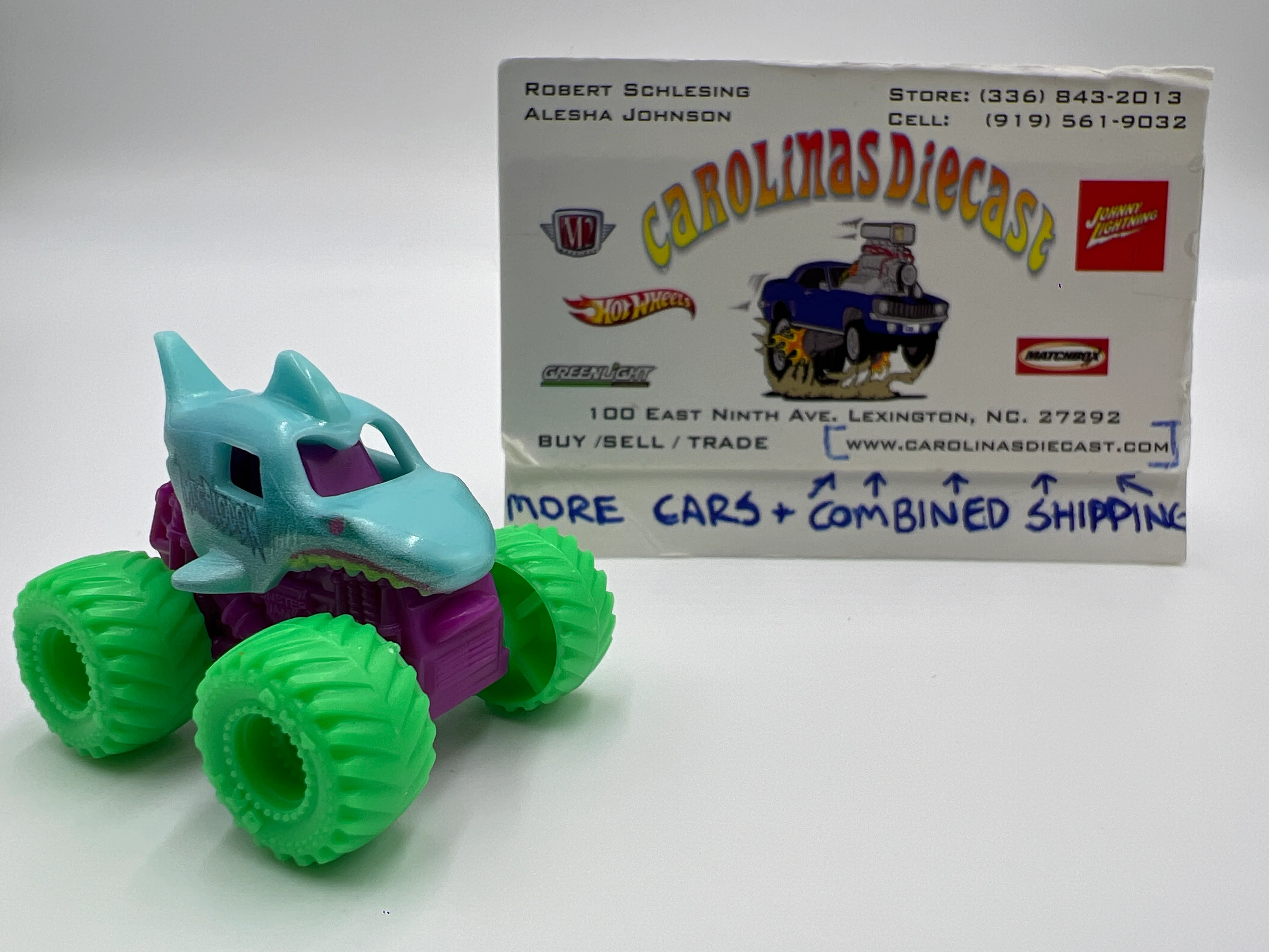 Monster Jam Mini Series 16 #738 Megalodon Chase
