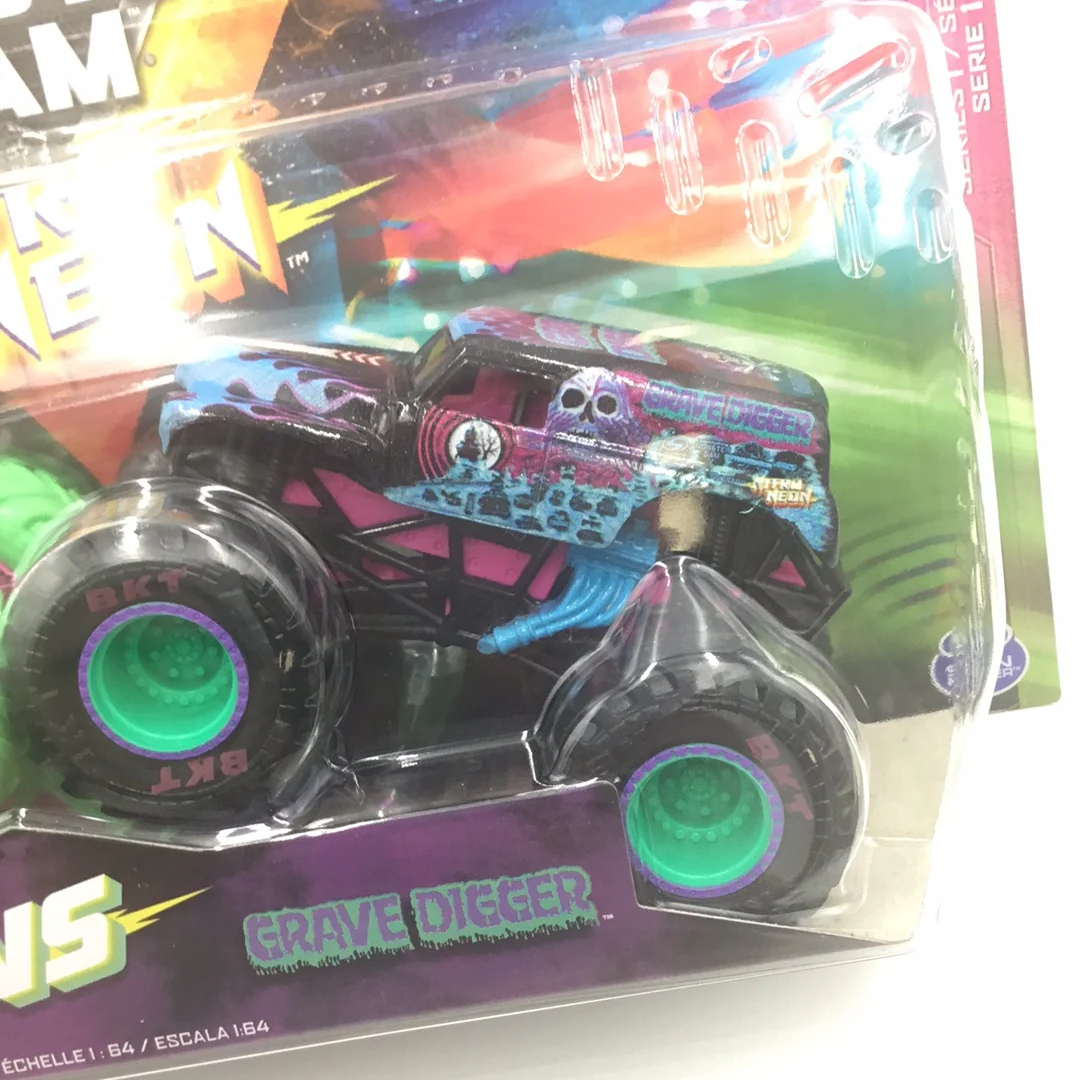monster jam series 1 nitro neon 2 pack Earthshaker Vs. Grave Digger walmart exclusive 126I - Image 3