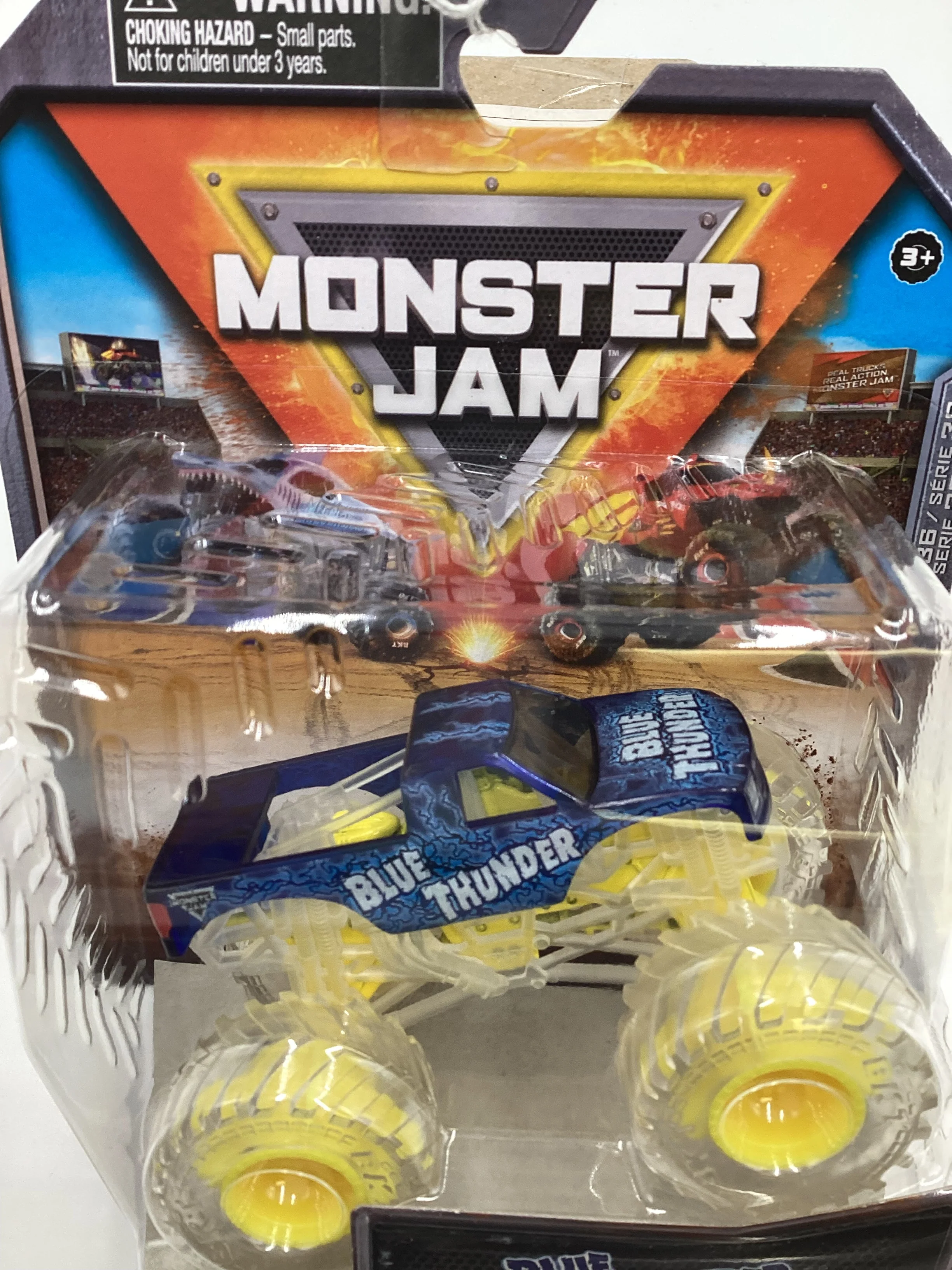 Monster Jam Series 36 Blue Thunder Chase - Image 6