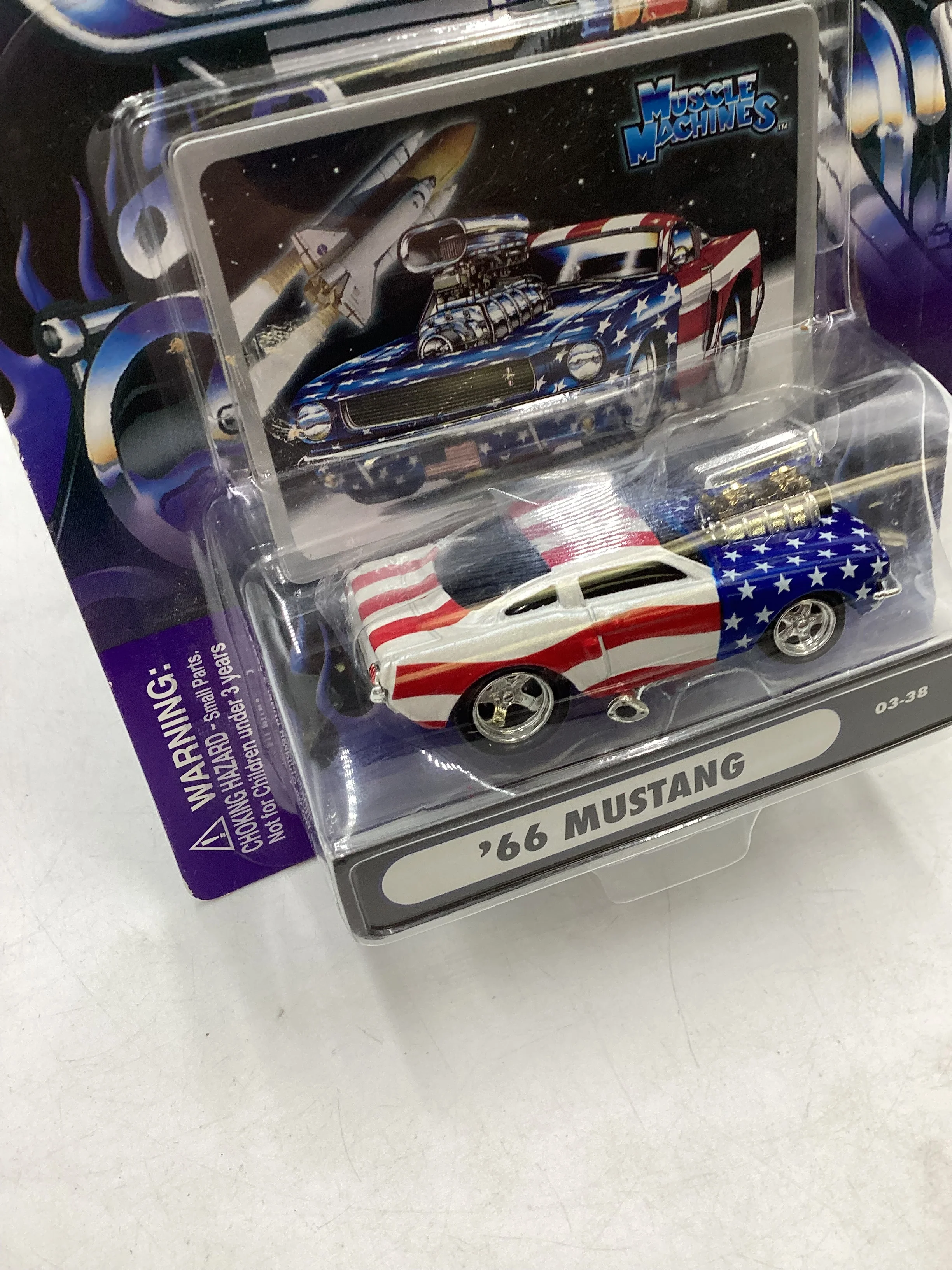 Muscle Machines 03-38 66 Mustang American Flag 222B - Image 5
