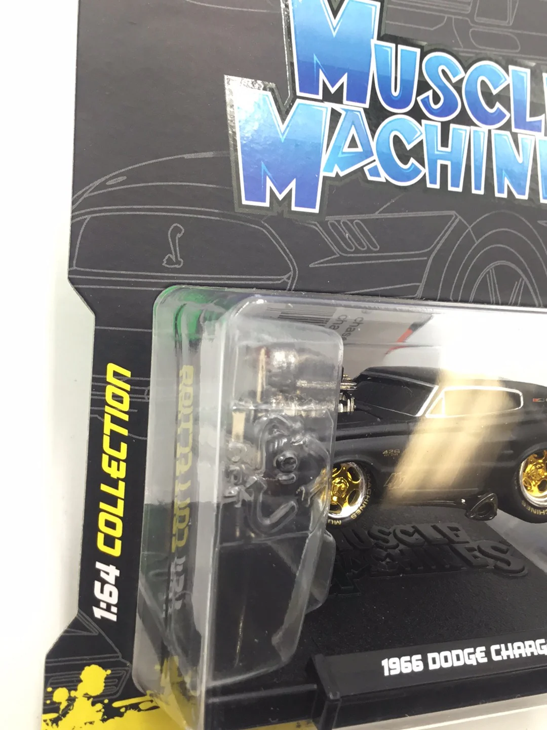 Muscle machines model #03 1966 Dodge Charger Chase - Image 3
