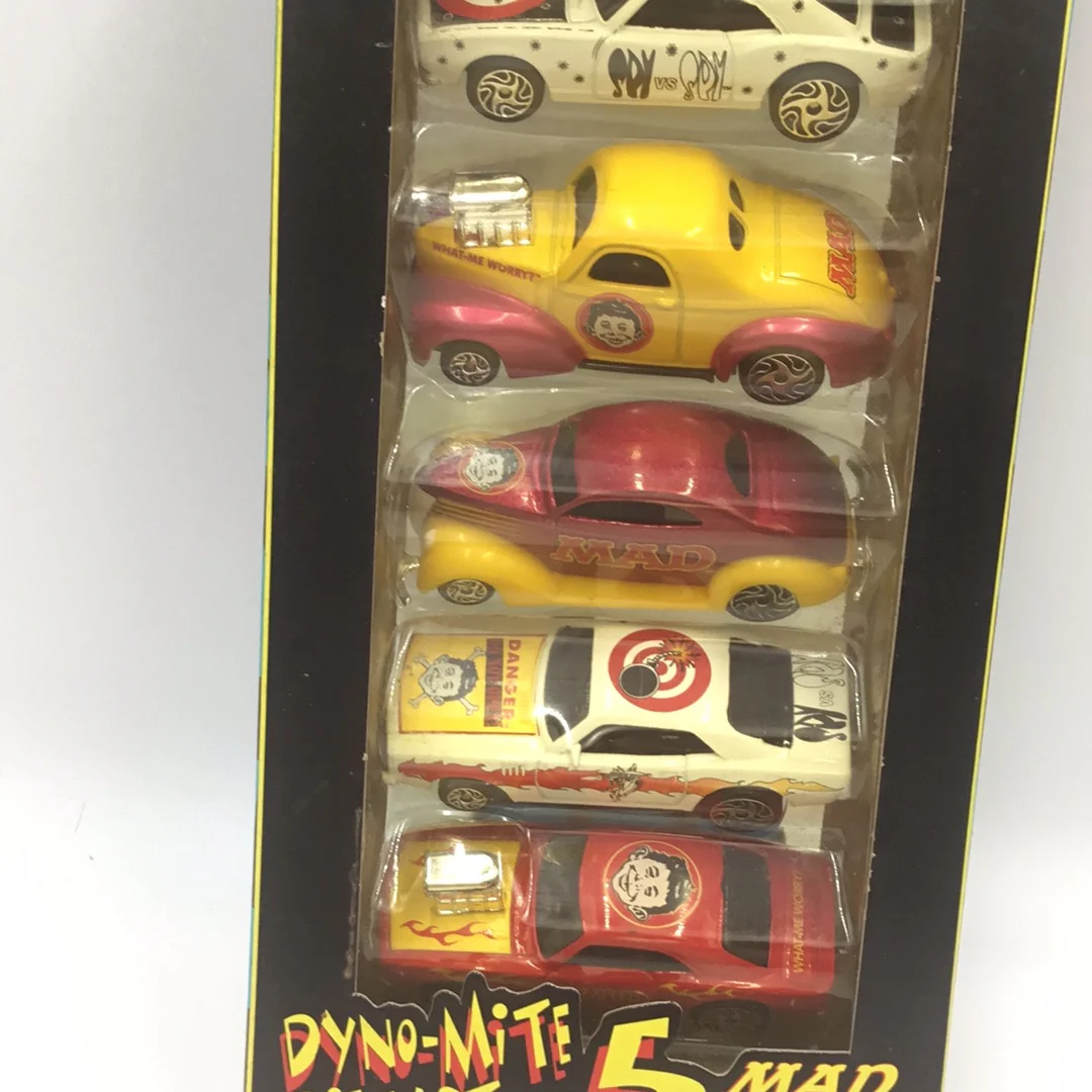 Racing Champions 5 Pack Mad TV - Image 4