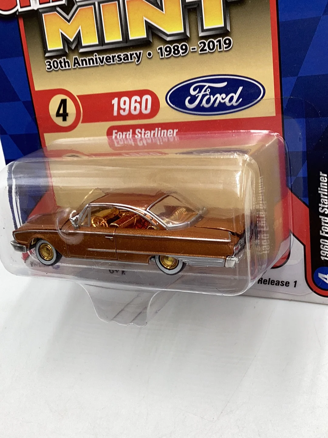 Racing Champions Gold Strike RC Mint 1960 Ford Starliner - Image 4