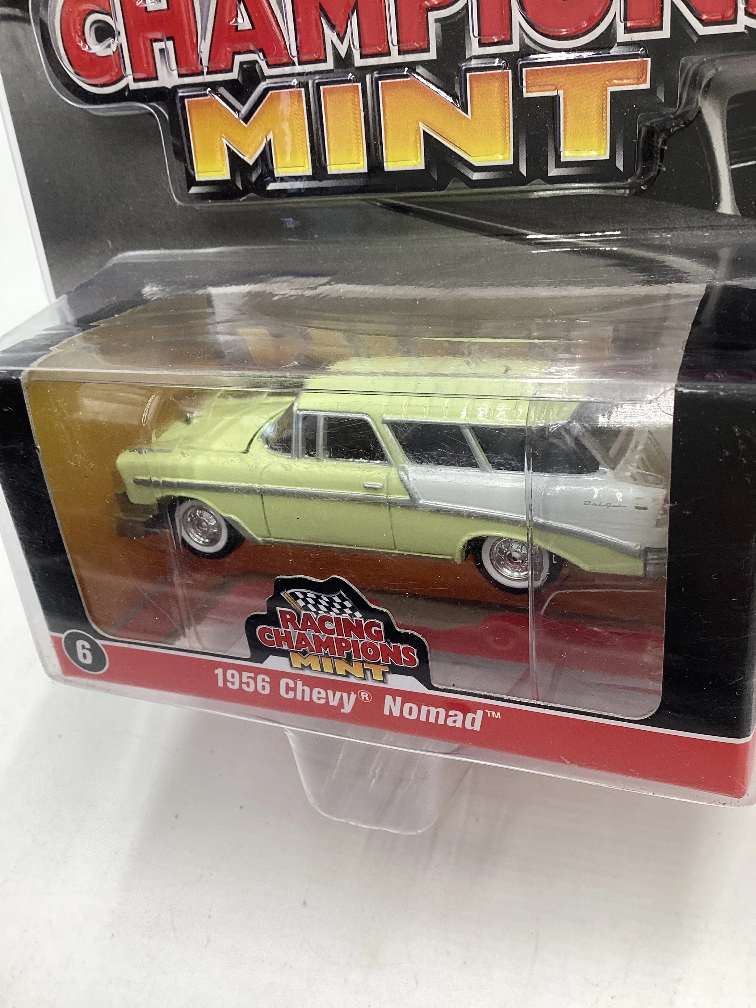Racing Champions Mint 1956 Chevy Nomad 184i - Image 4