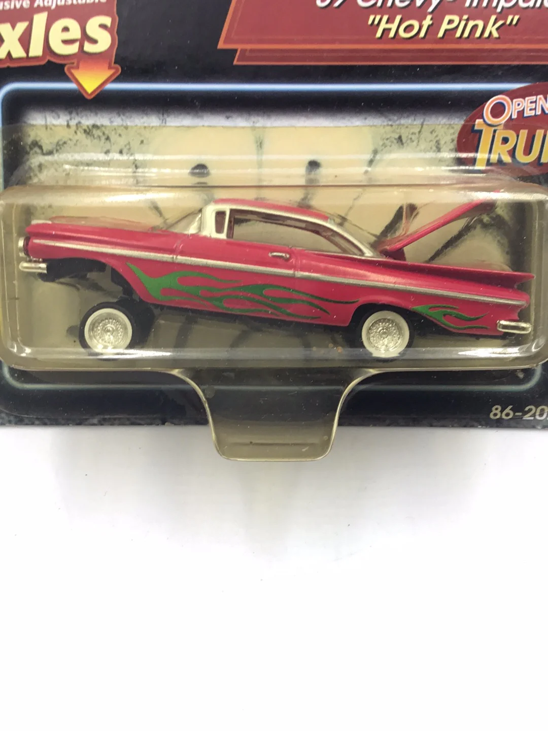 Revell Lowriders 1959 Chevy Impala Hot Pink #2 - Image 2