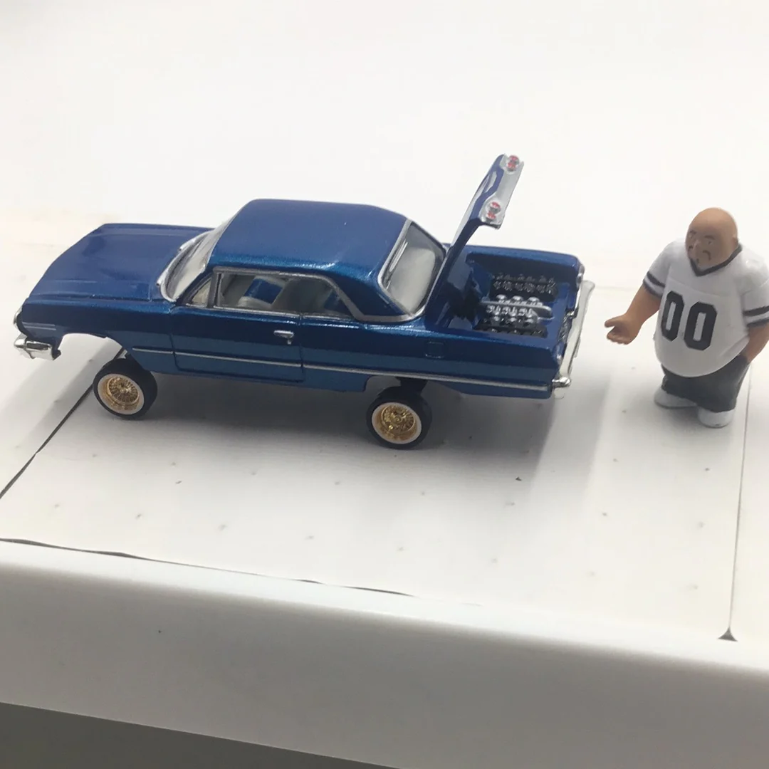 Revell Lowriders 1964 Chevy Impala #7 with adjustable suspension (Loose) - Image 3