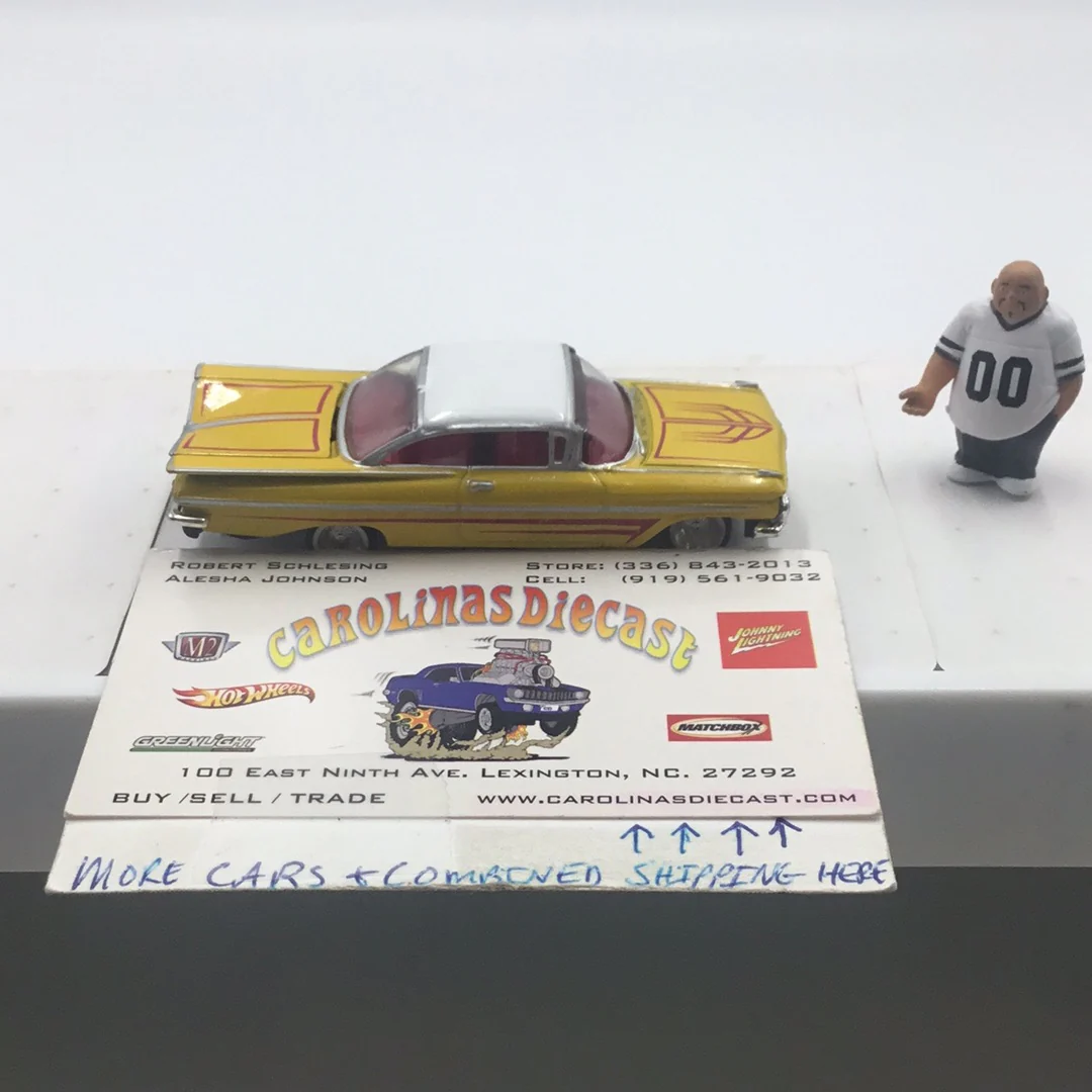 Revell Lowriders 1965 Chevy Impala #4 with adjustable suspension (Loose) - Image 2